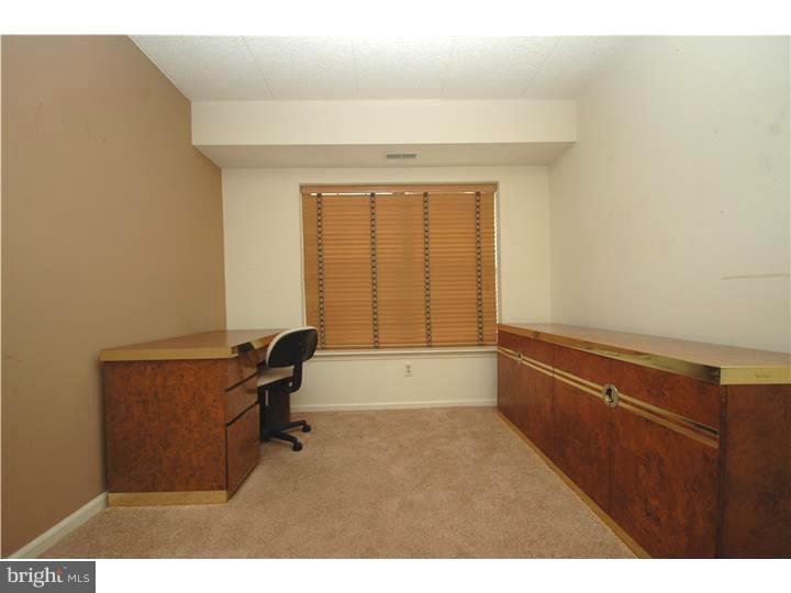 VALLEY GLEN - Residential