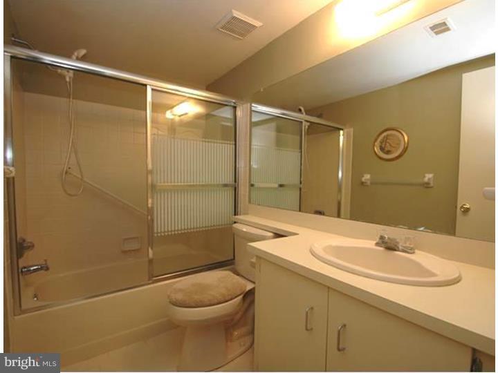 VALLEY GLEN - Residential