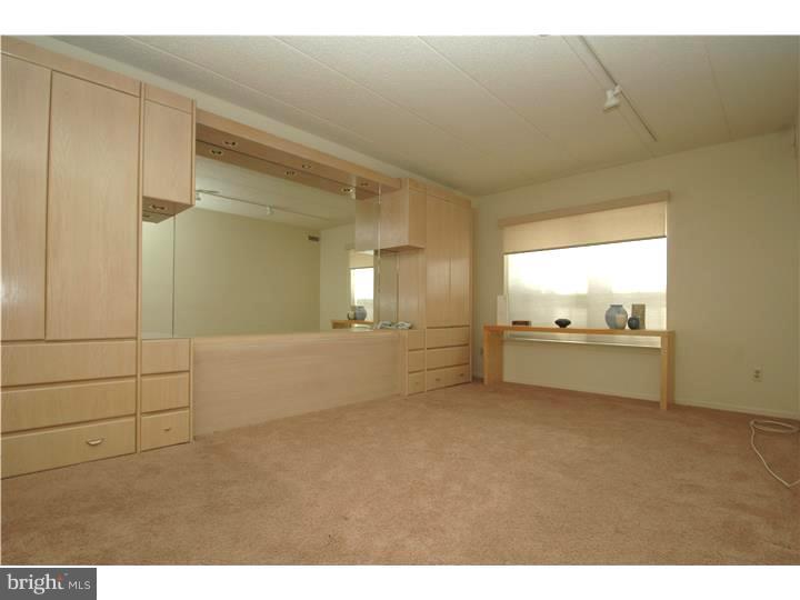 VALLEY GLEN - Residential