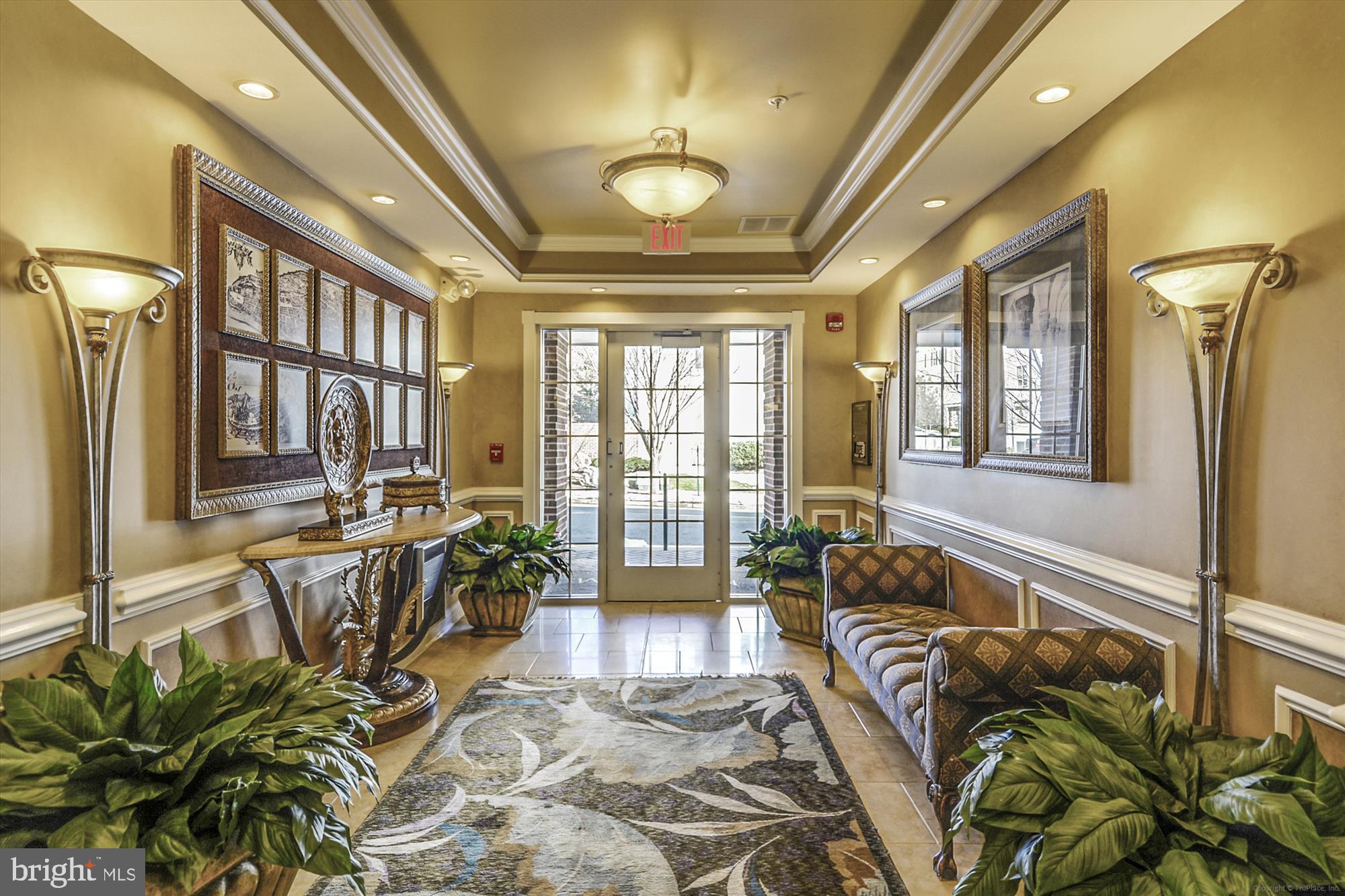 KING FARM VILLAGE - Residential Lease