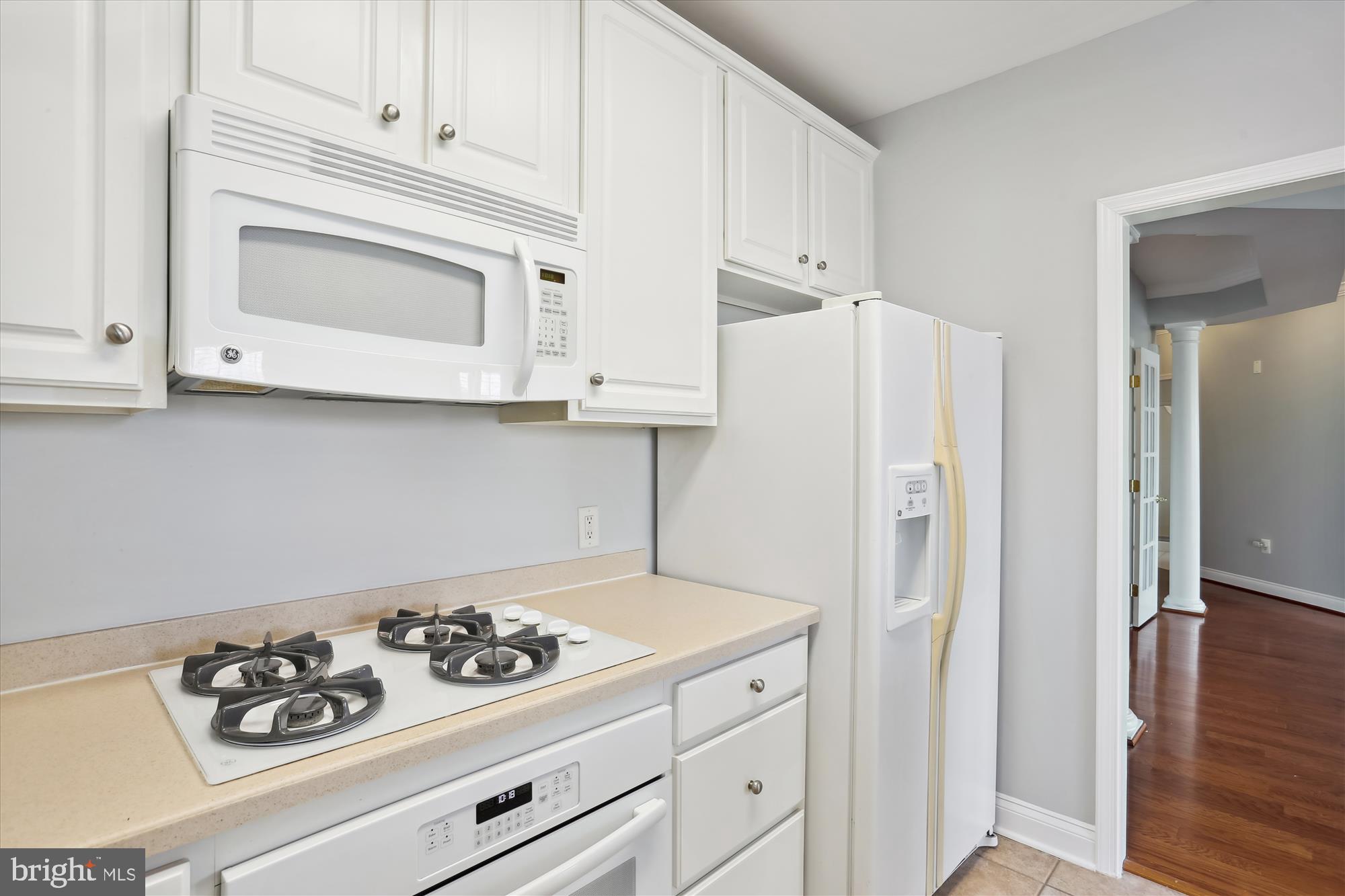 KING FARM VILLAGE - Residential Lease