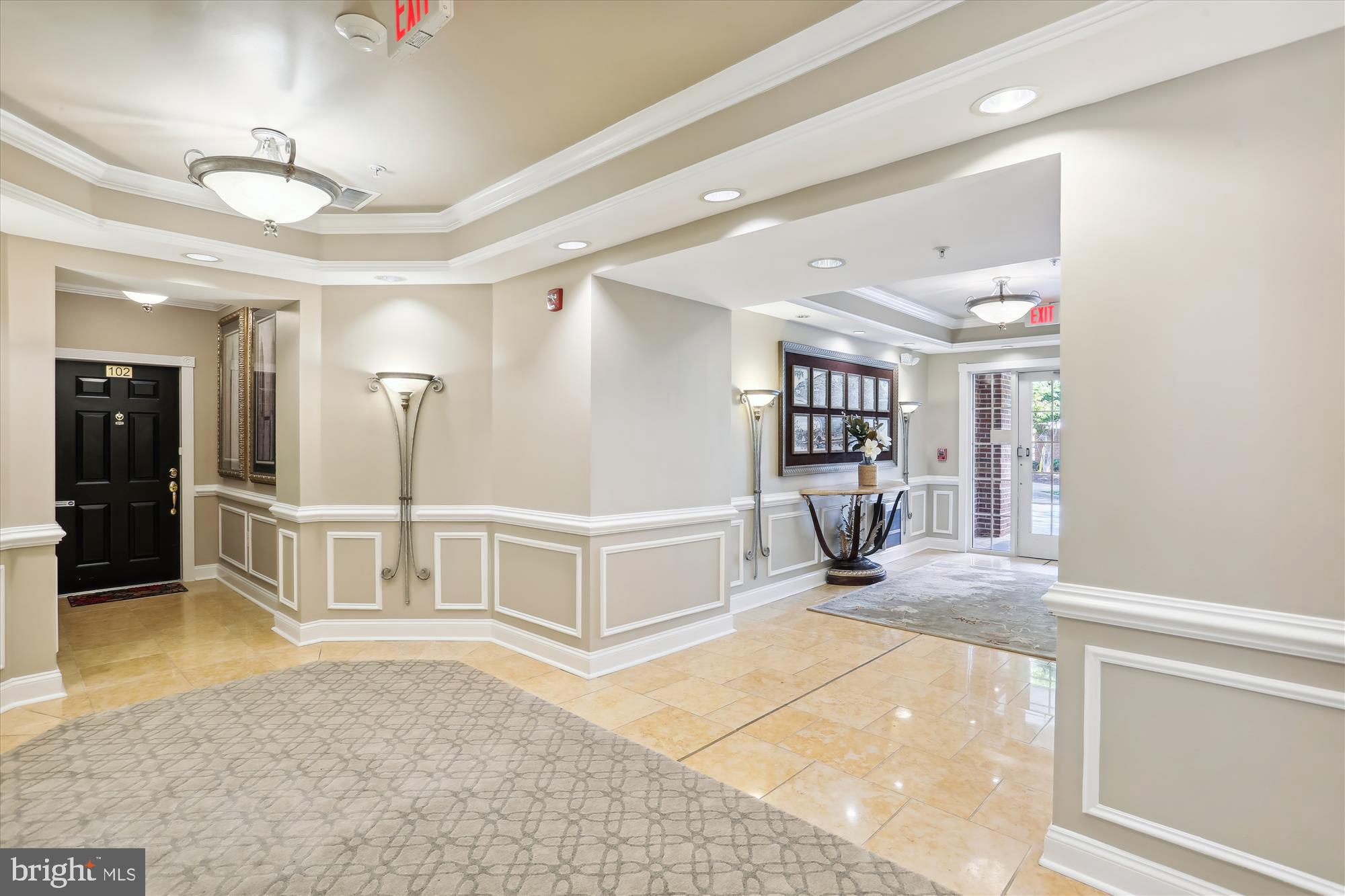 KING FARM VILLAGE - Residential Lease