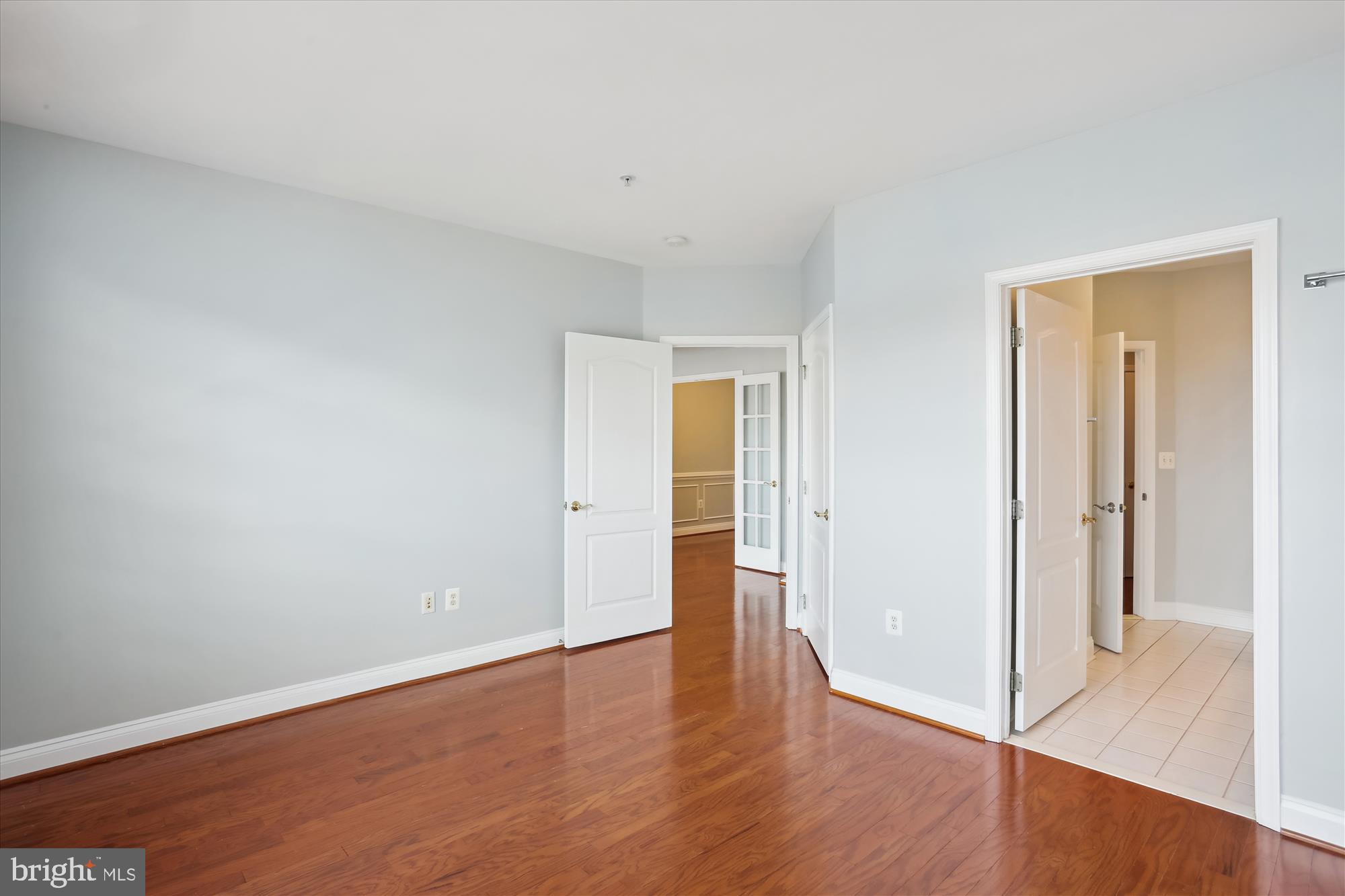 KING FARM VILLAGE - Residential Lease