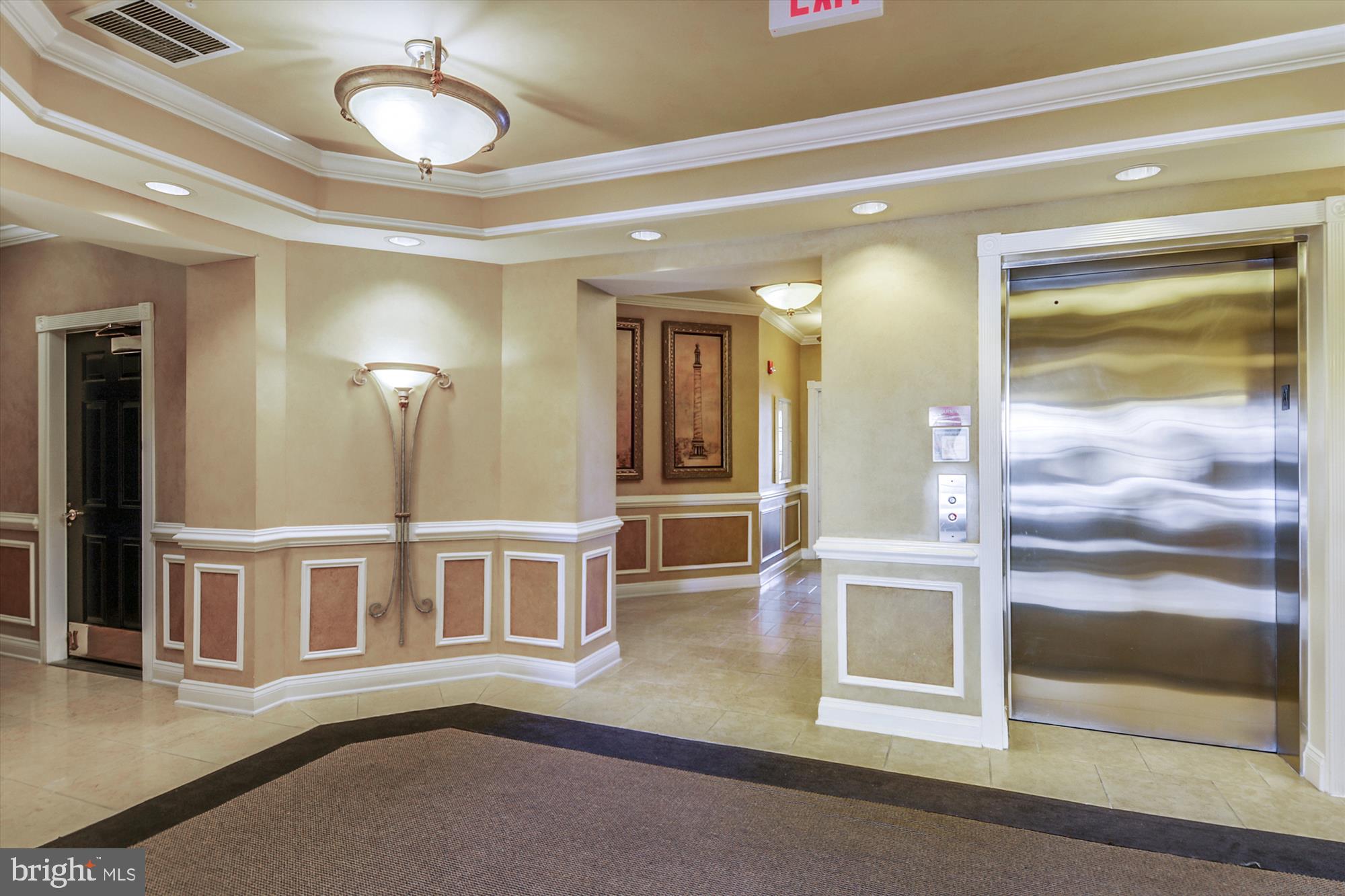 KING FARM VILLAGE - Residential Lease