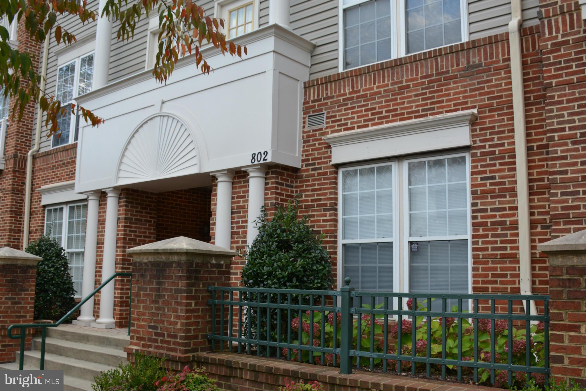 KING FARM VILLAGE - Residential Lease