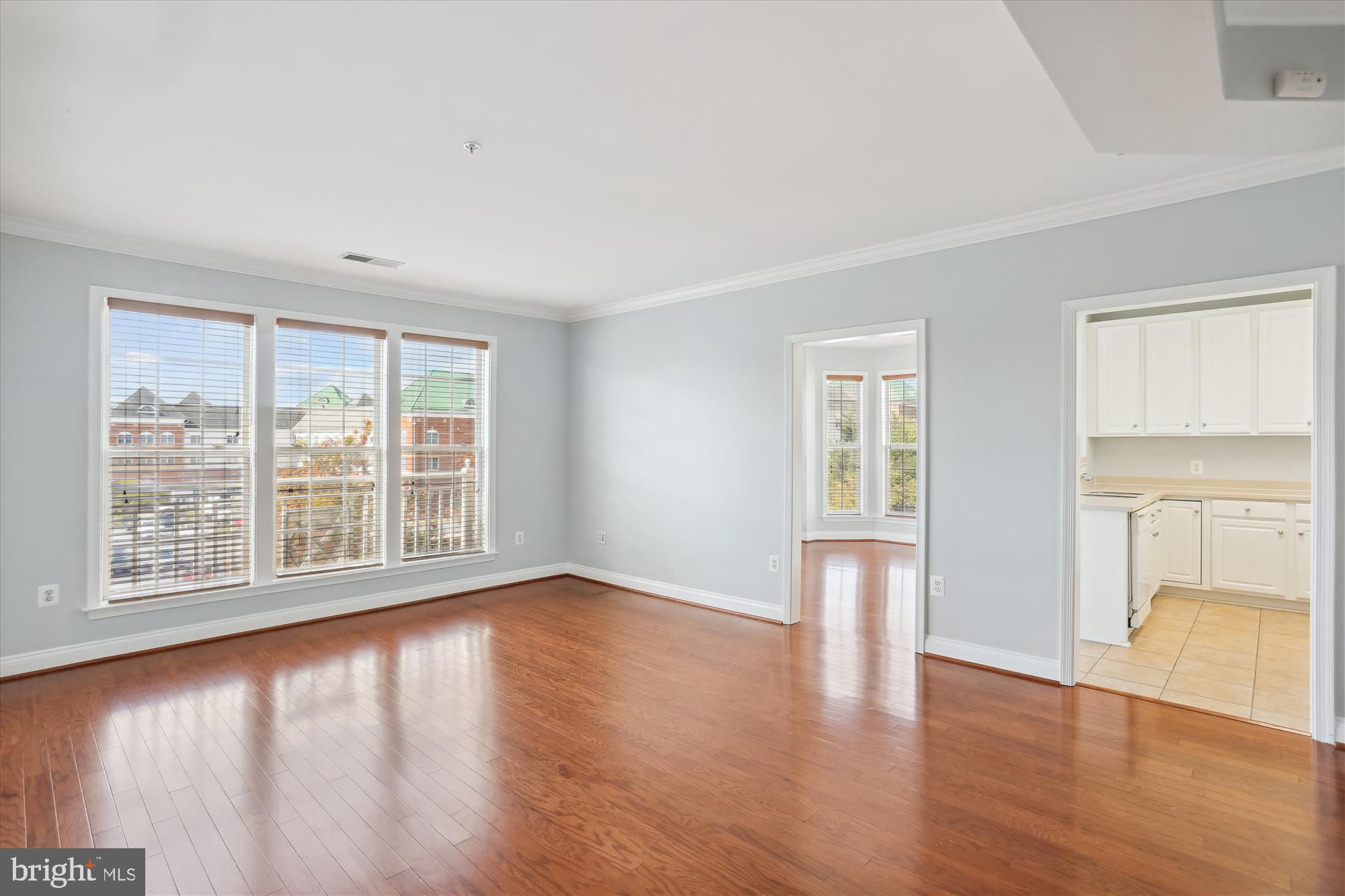 KING FARM VILLAGE - Residential Lease