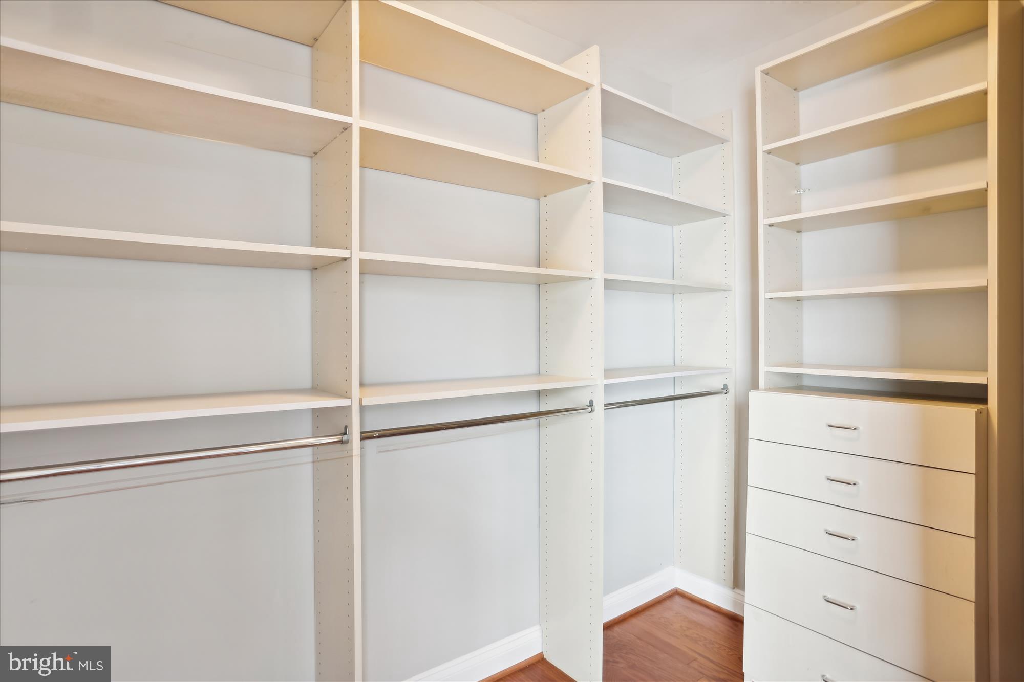 KING FARM VILLAGE - Residential Lease