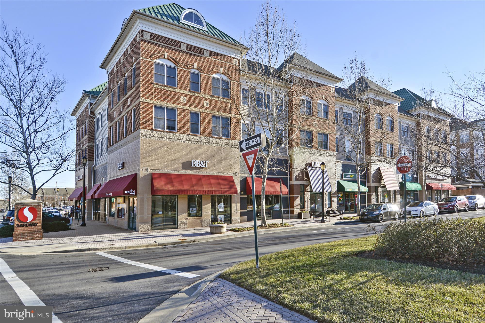 KING FARM VILLAGE - Residential Lease