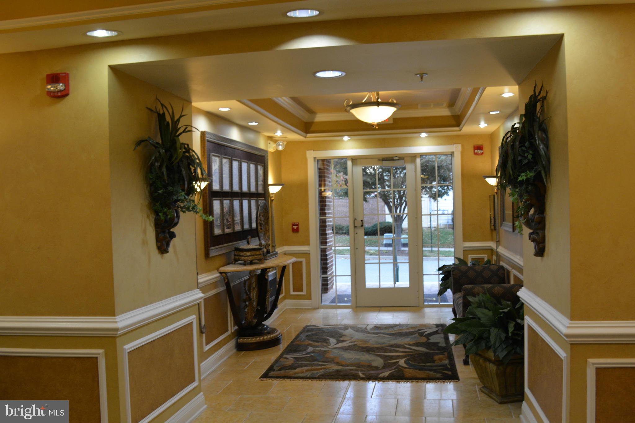 KING FARM VILLAGE - Residential Lease