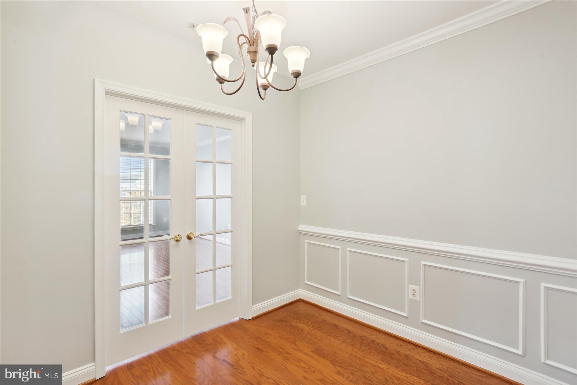 KING FARM VILLAGE - Residential Lease