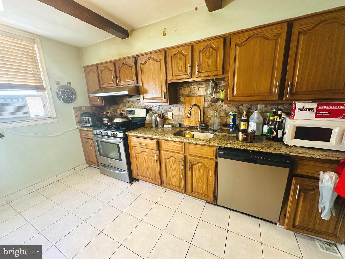 2815 S BEULAH STREET