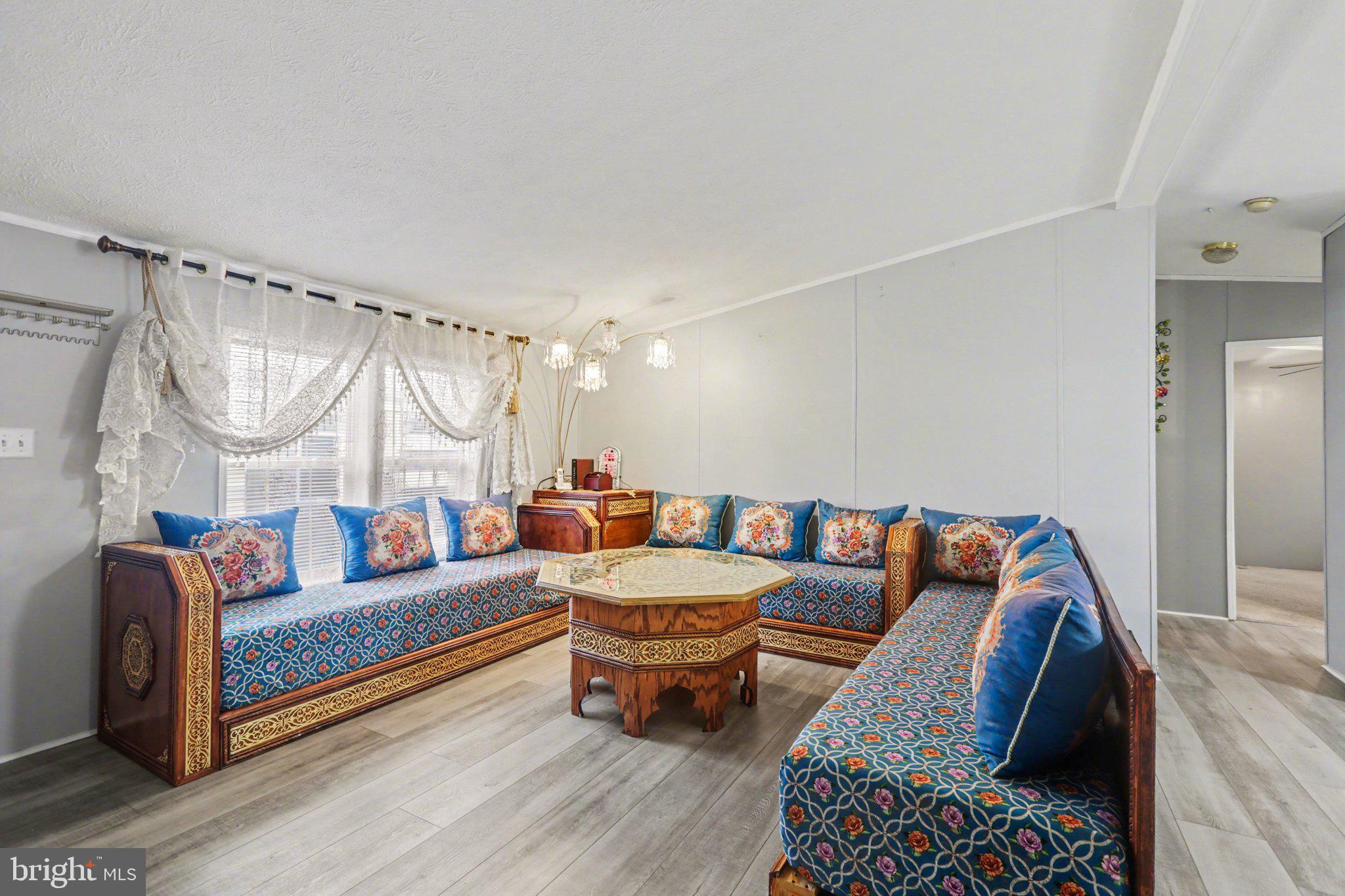 KINGSBURY - Residential