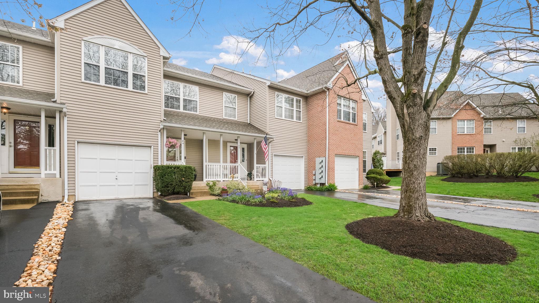 CHARING CROSS - Residential