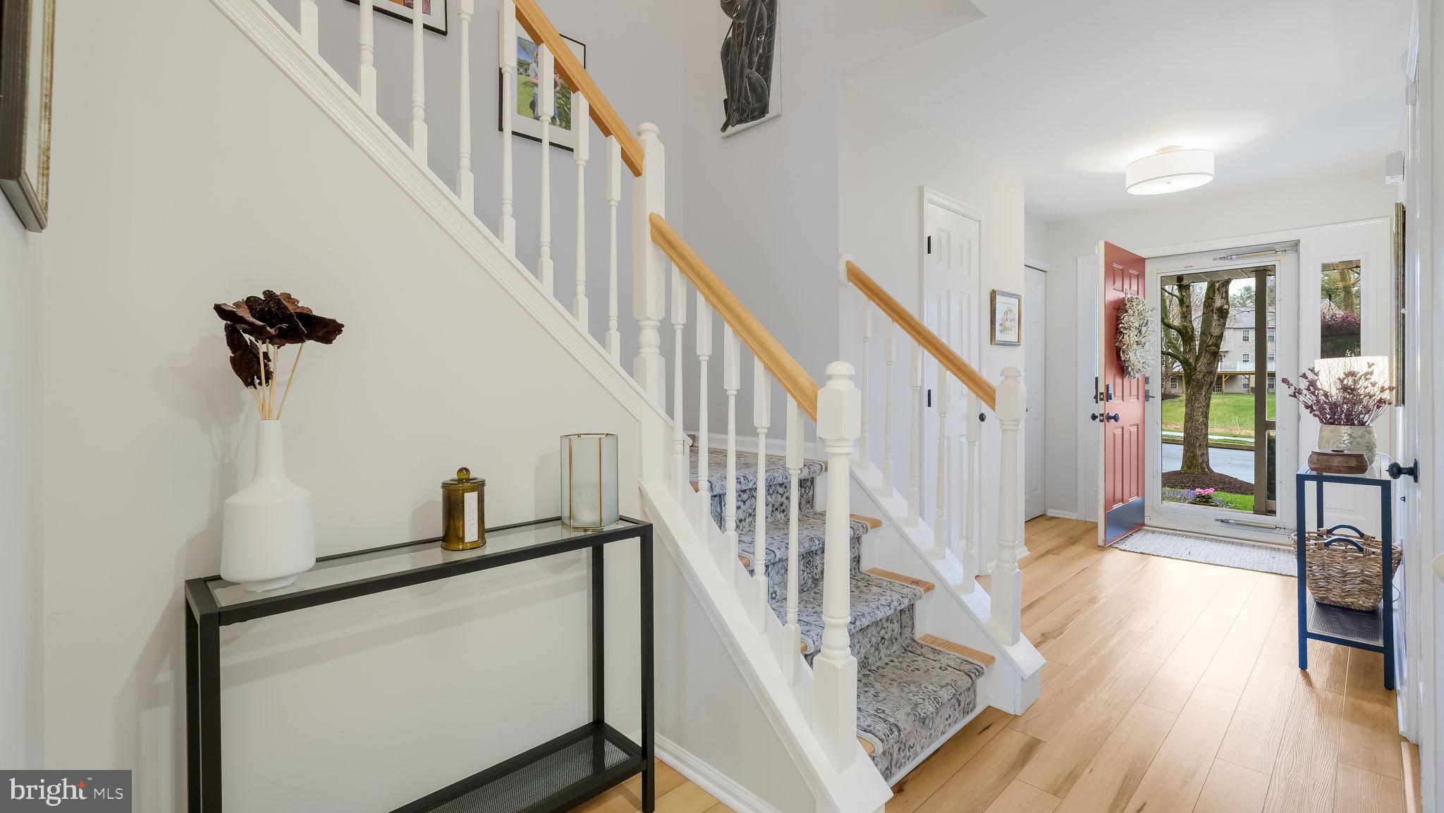 CHARING CROSS - Residential