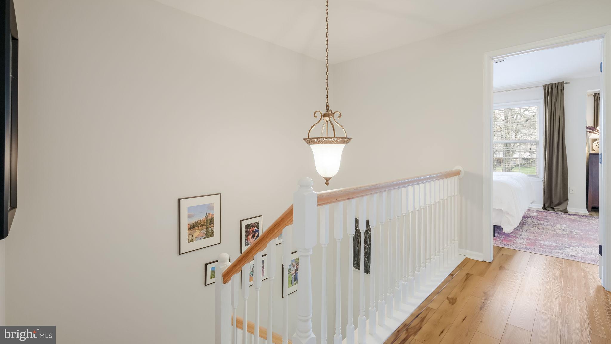 CHARING CROSS - Residential