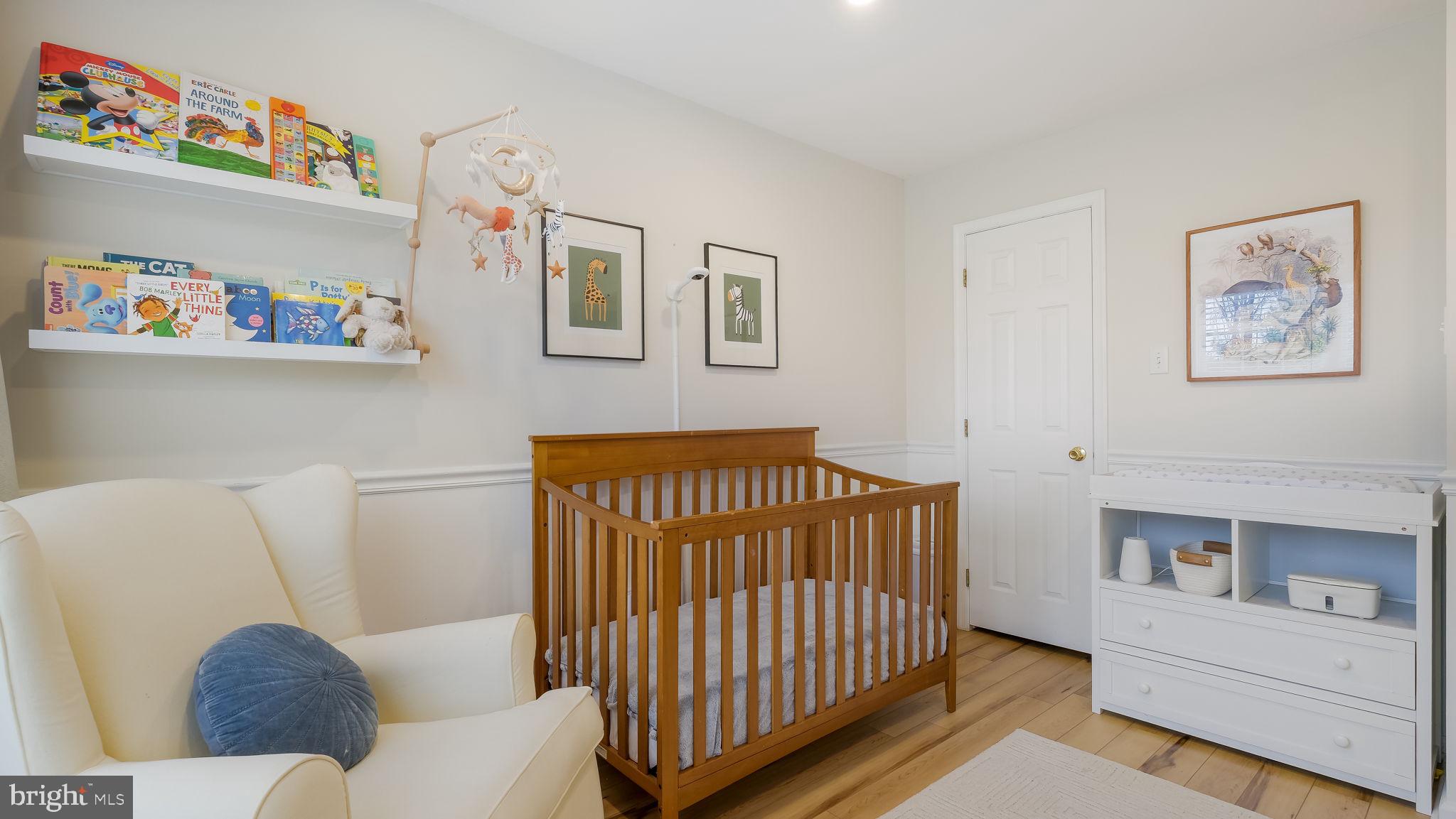 CHARING CROSS - Residential