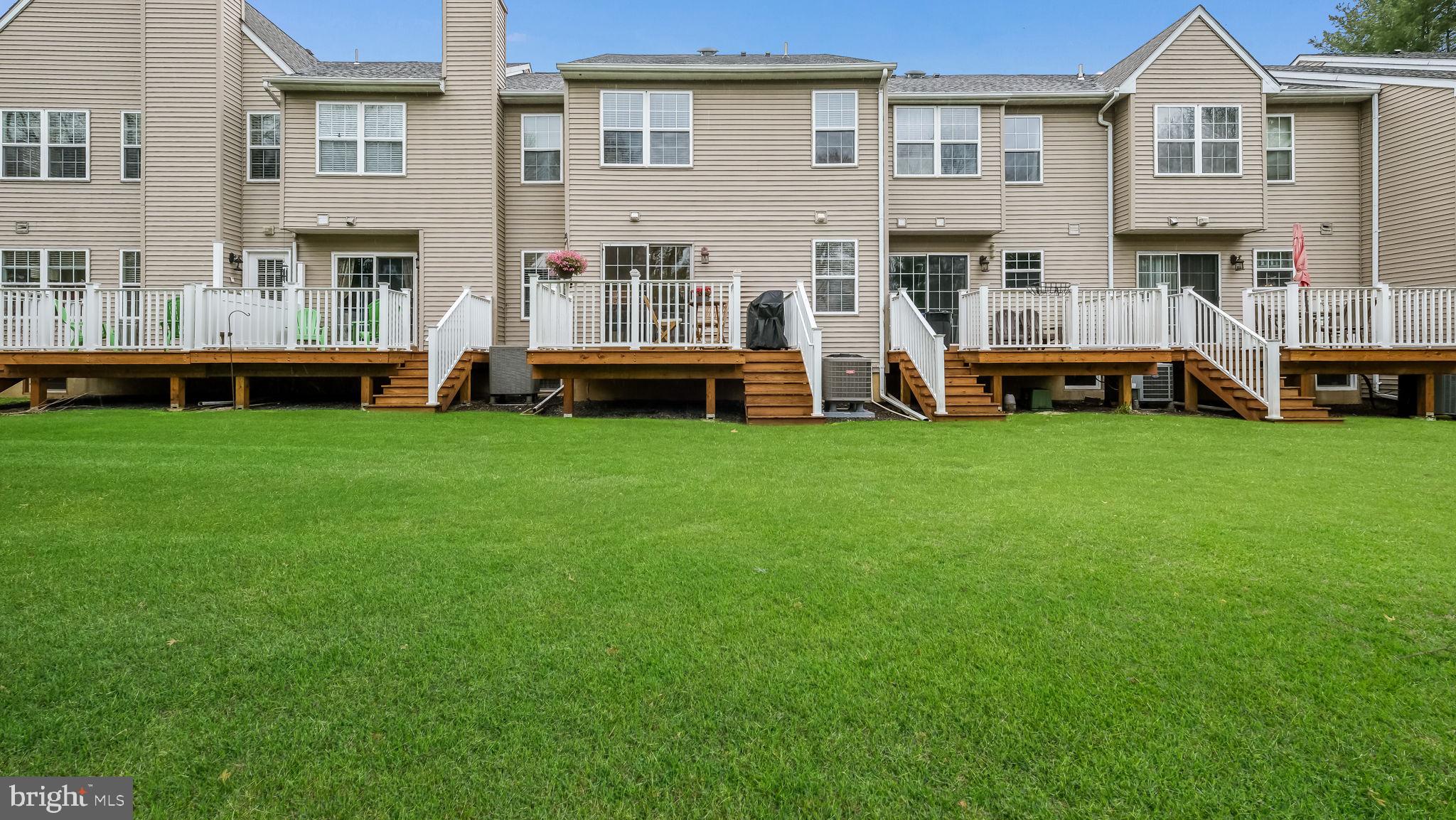 CHARING CROSS - Residential