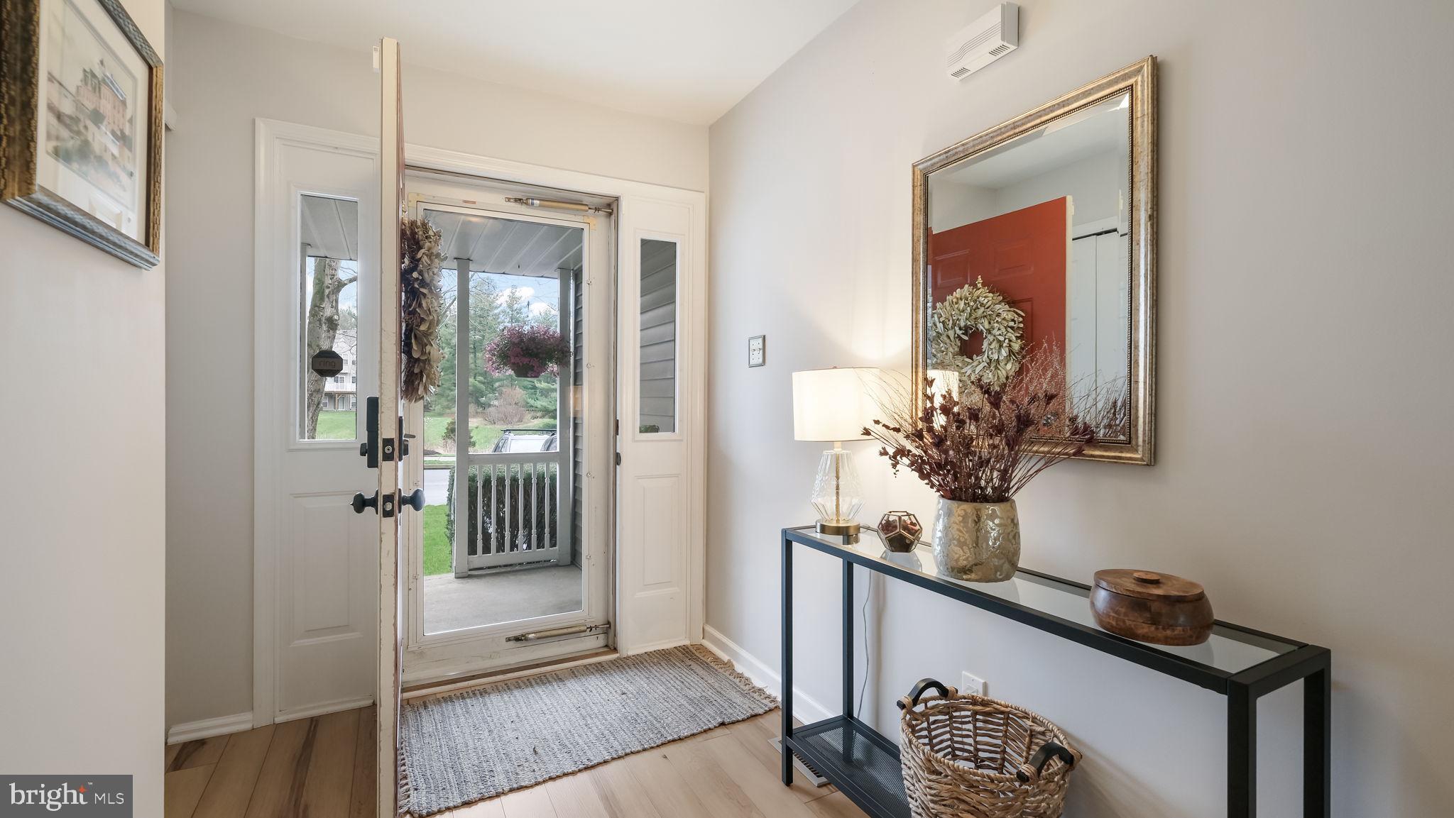 CHARING CROSS - Residential