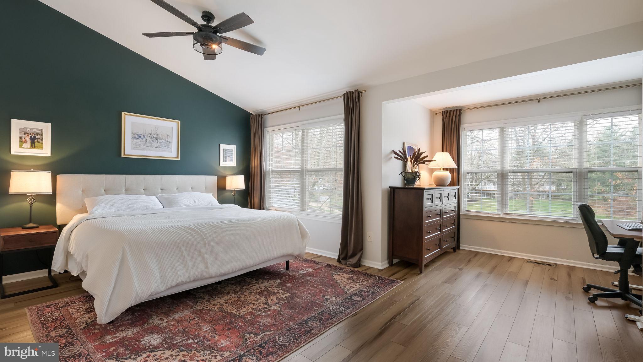 CHARING CROSS - Residential