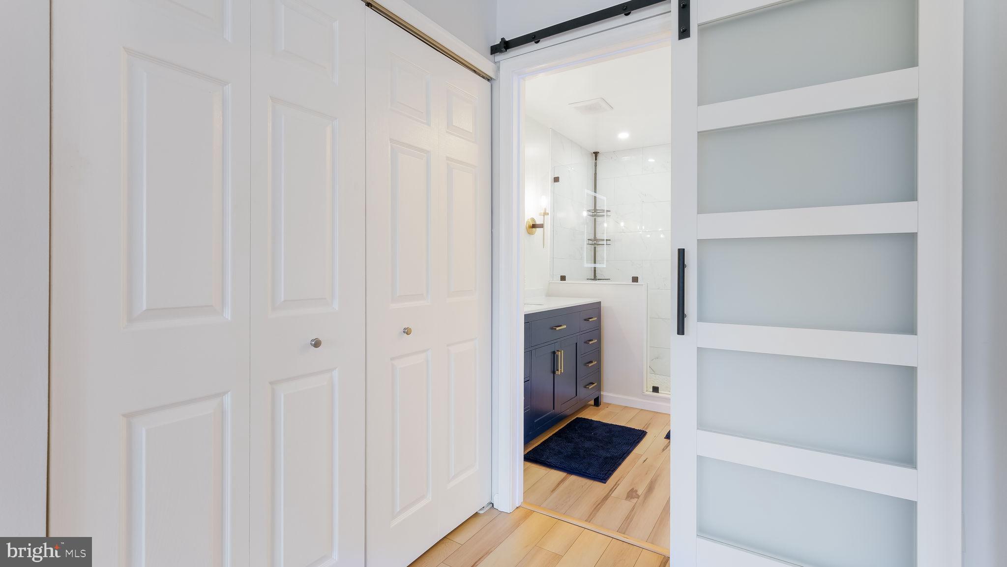 CHARING CROSS - Residential