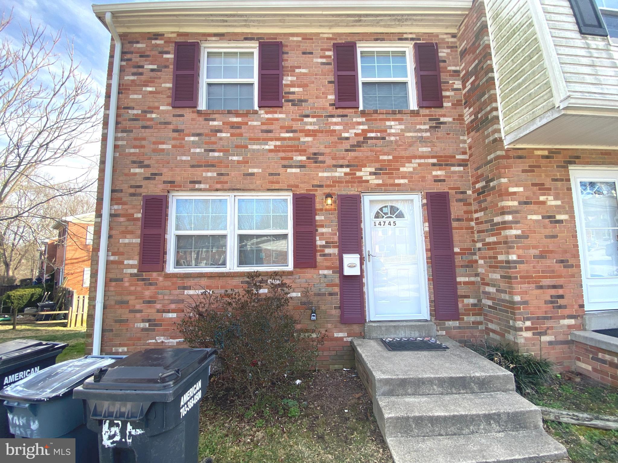 Move-in ready, lovely and charming end-unit Townhouse with 4 bedrooms 3.5 bath, spacious upgraded kitchen, granite counters, wall oven and walk-in pantry. Lower level featured a bedroom, full bath and wood-burning fireplace. Convenient locations, close to schools, shopping and restaurants. No Pets.