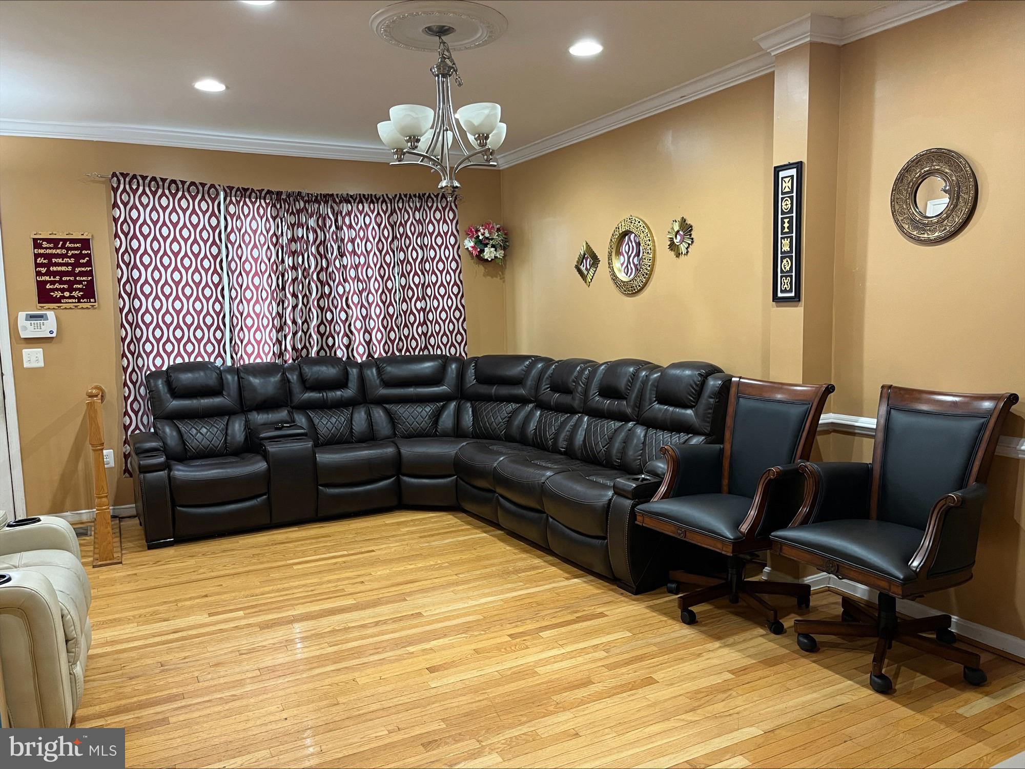 RIVER OAKS - Residential