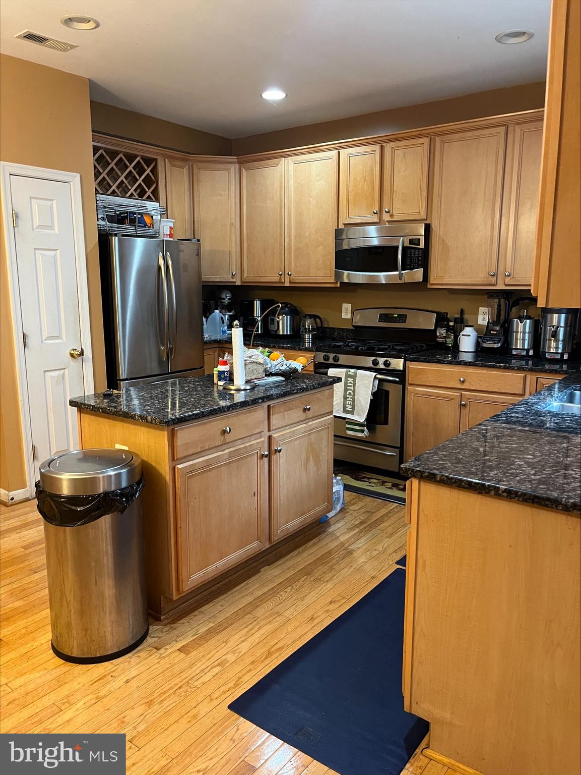 RIVER OAKS - Residential