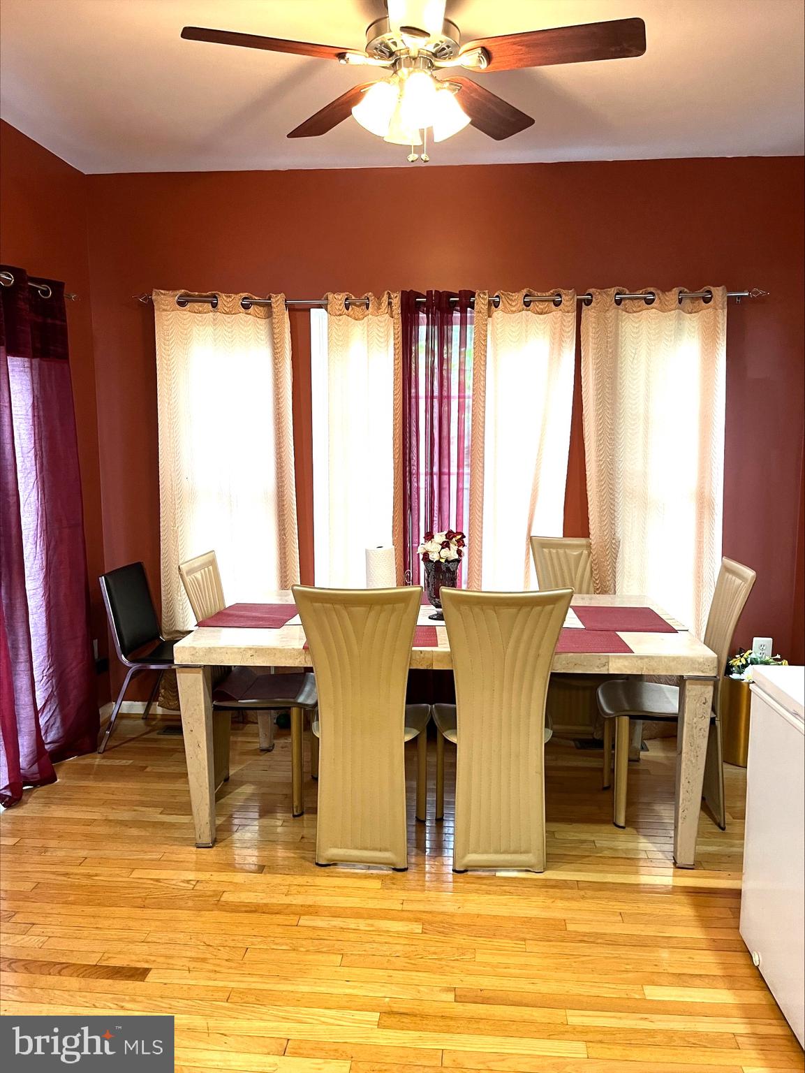 RIVER OAKS - Residential