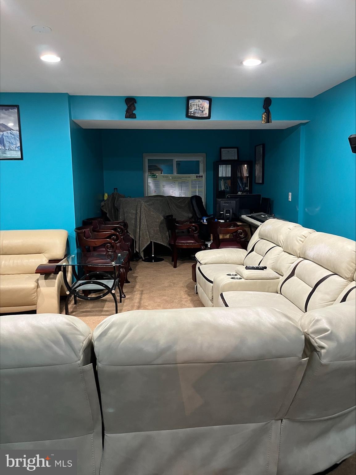 RIVER OAKS - Residential