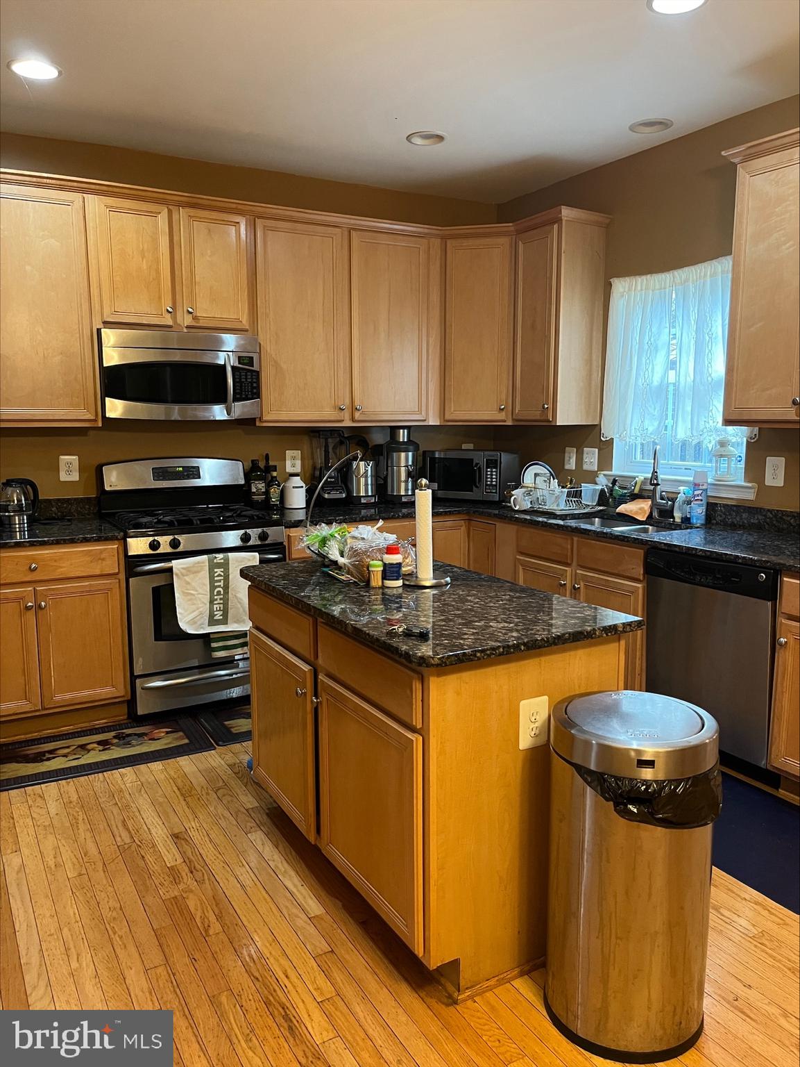 RIVER OAKS - Residential