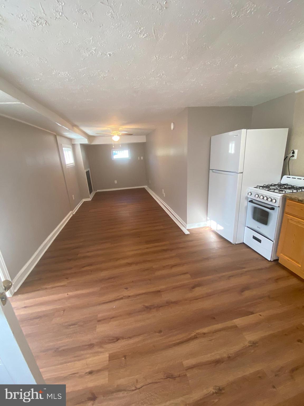 WEST OAK LANE - Residential Lease