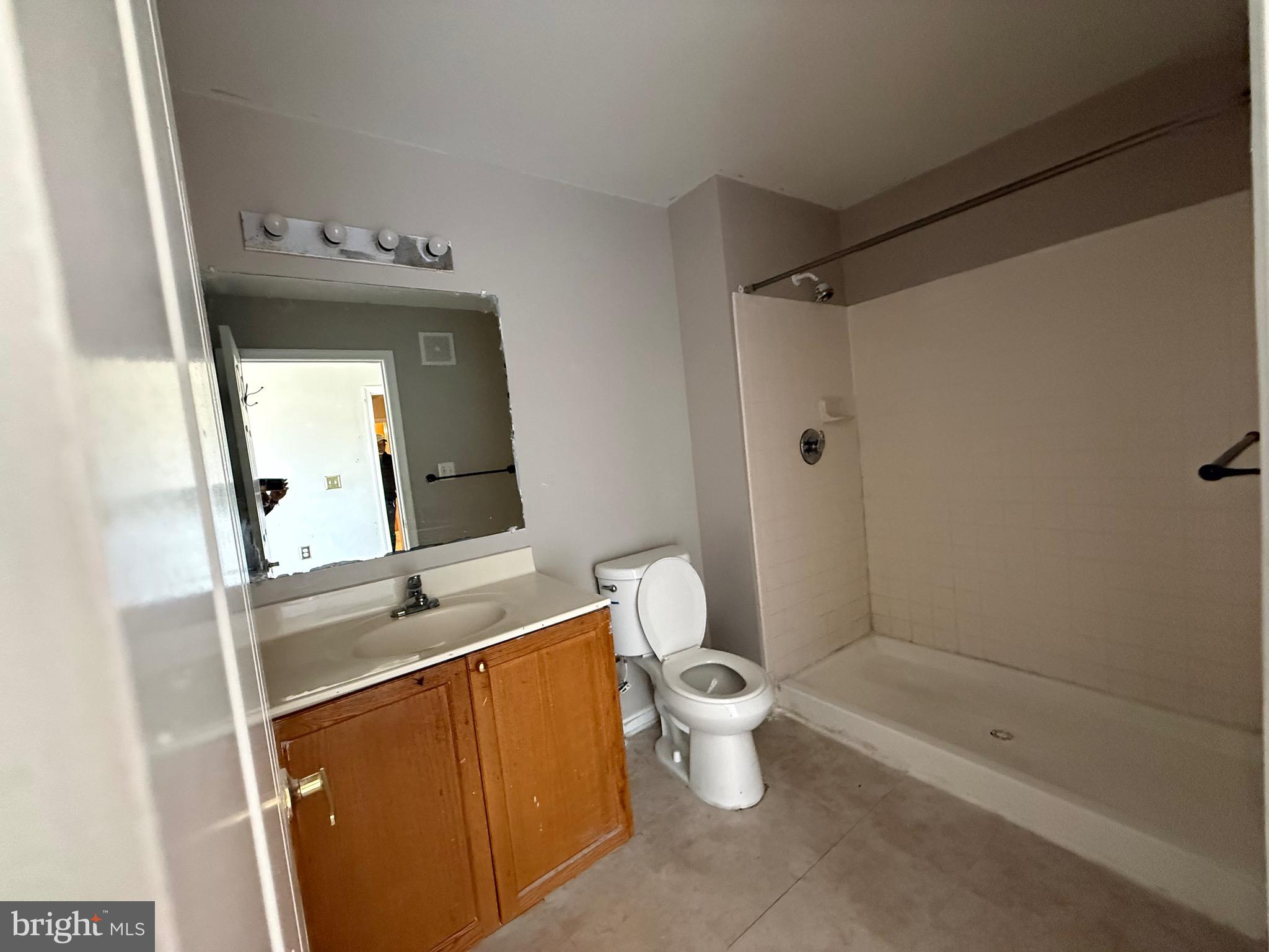 WINDSOR CROSSING - Residential