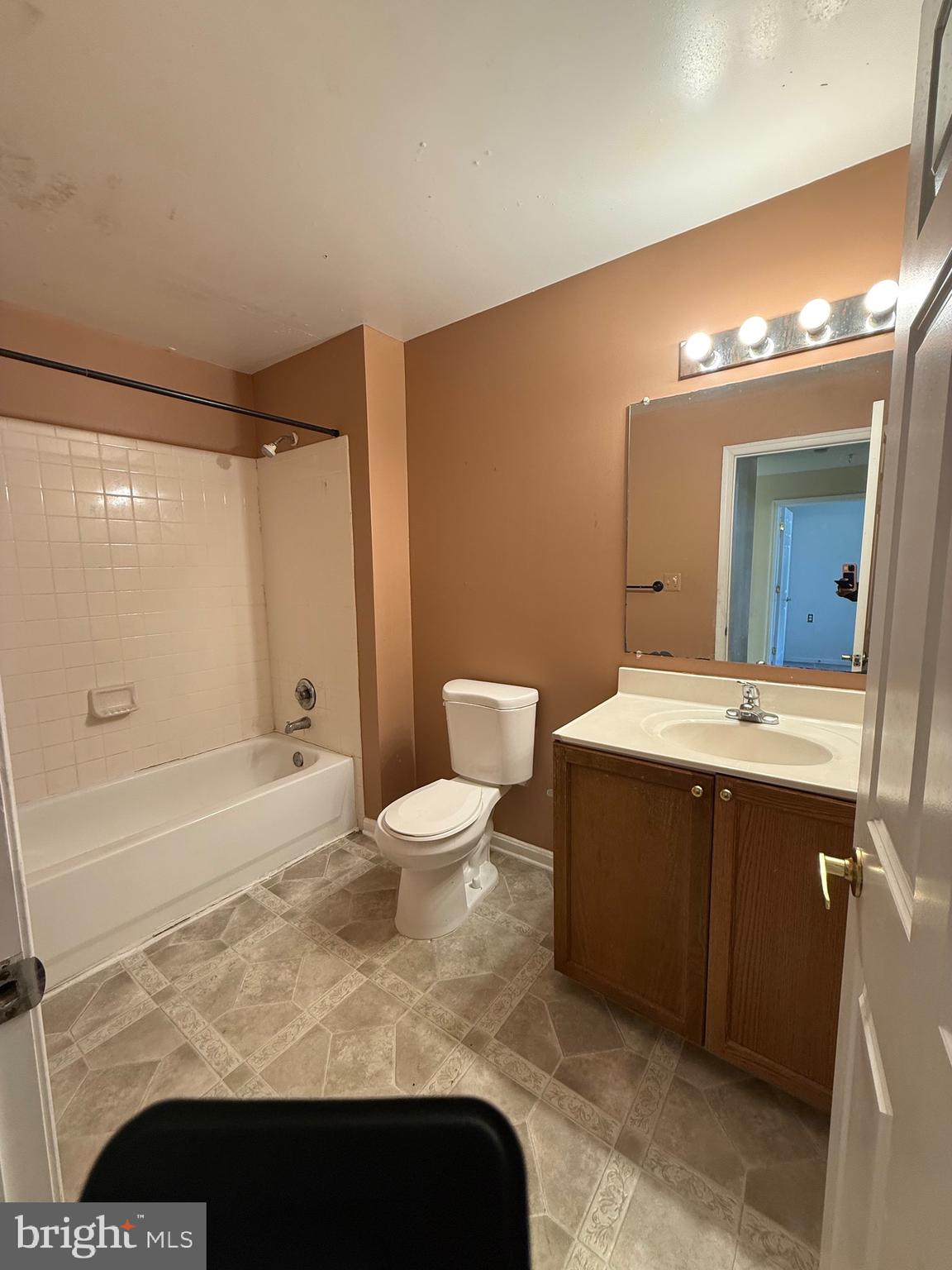 WINDSOR CROSSING - Residential