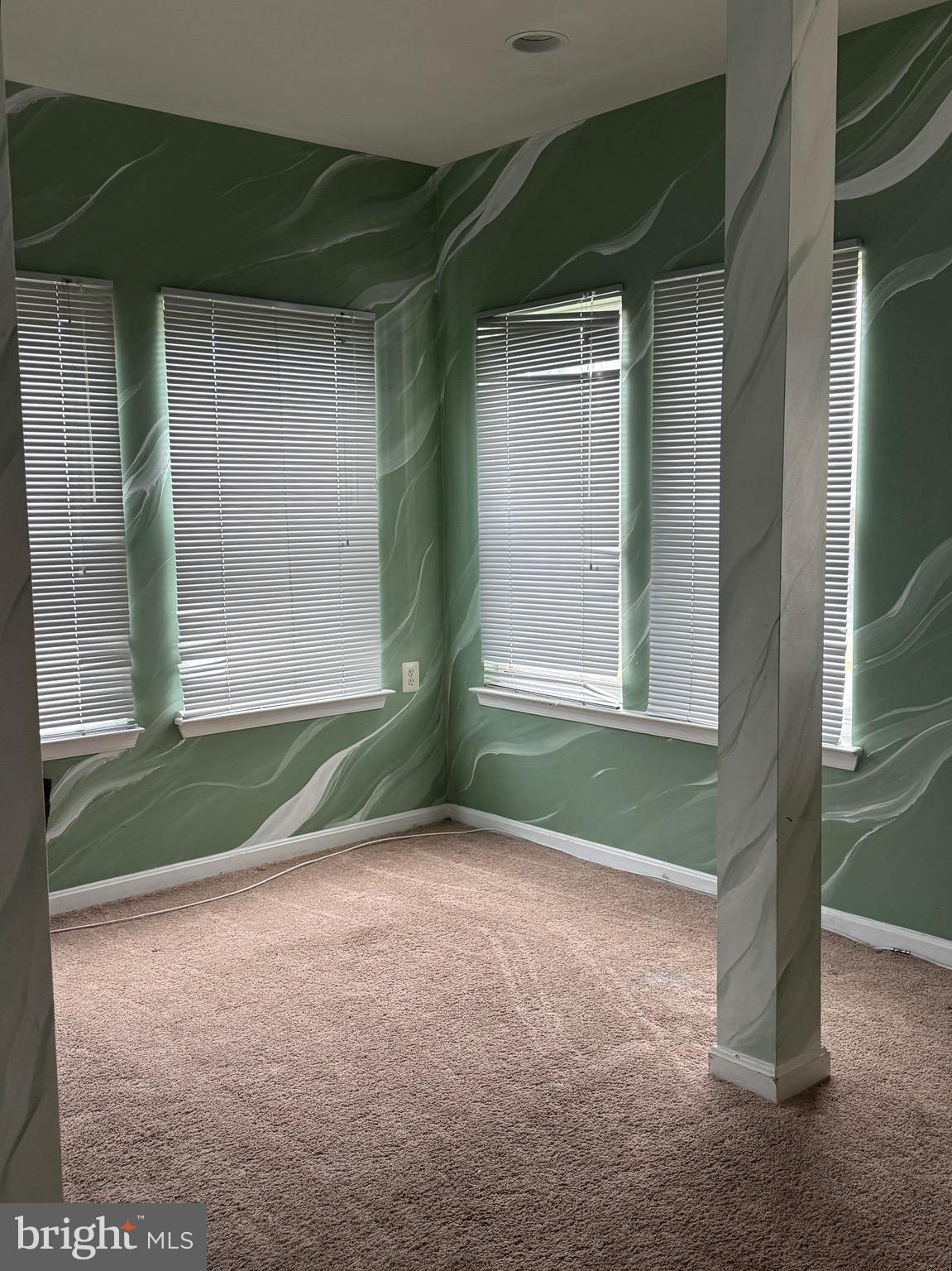 WINDSOR CROSSING - Residential