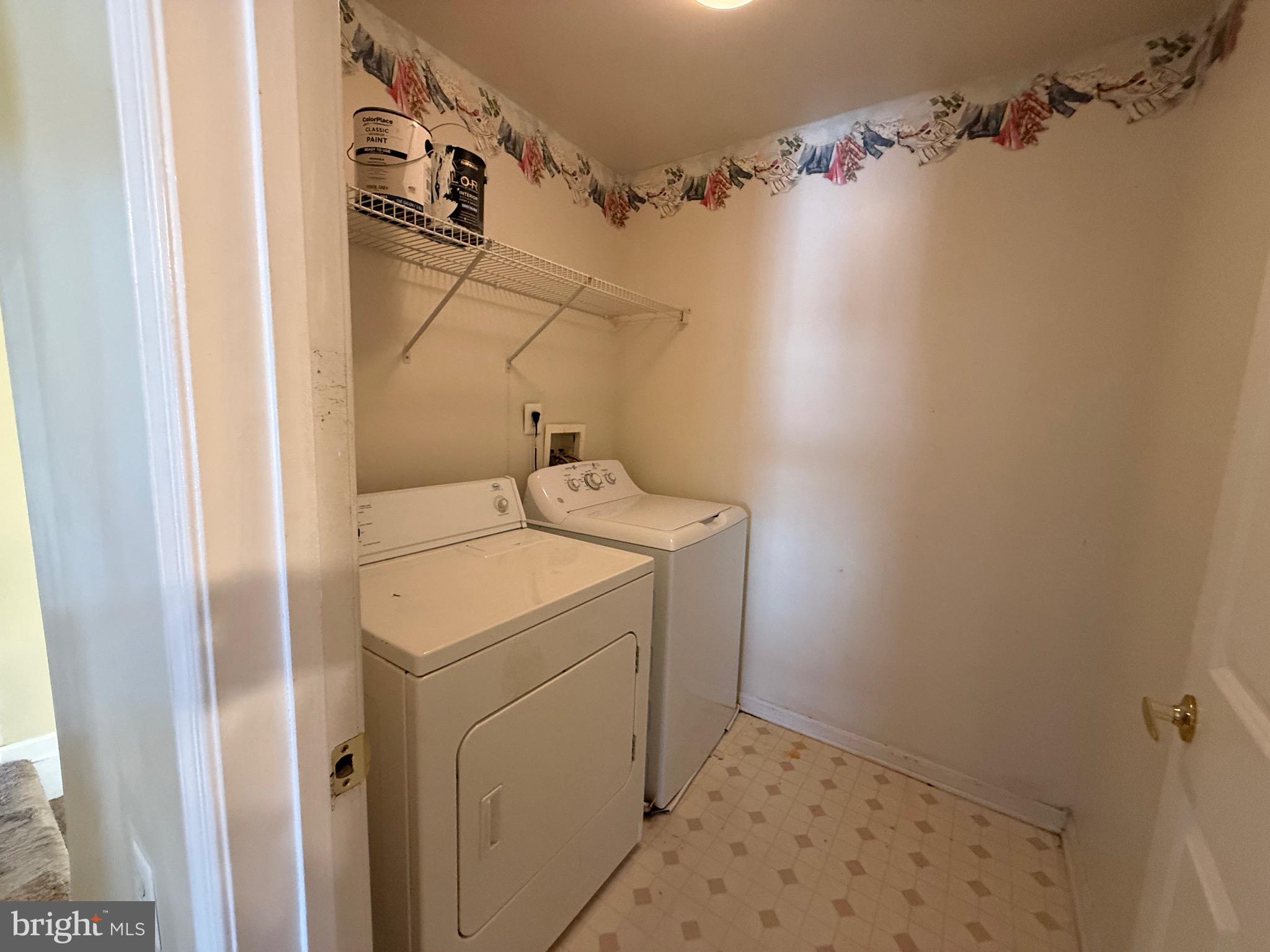 WINDSOR CROSSING - Residential