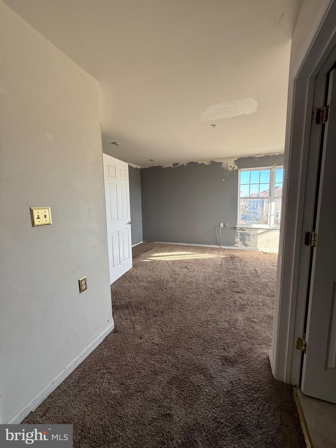 WINDSOR CROSSING - Residential