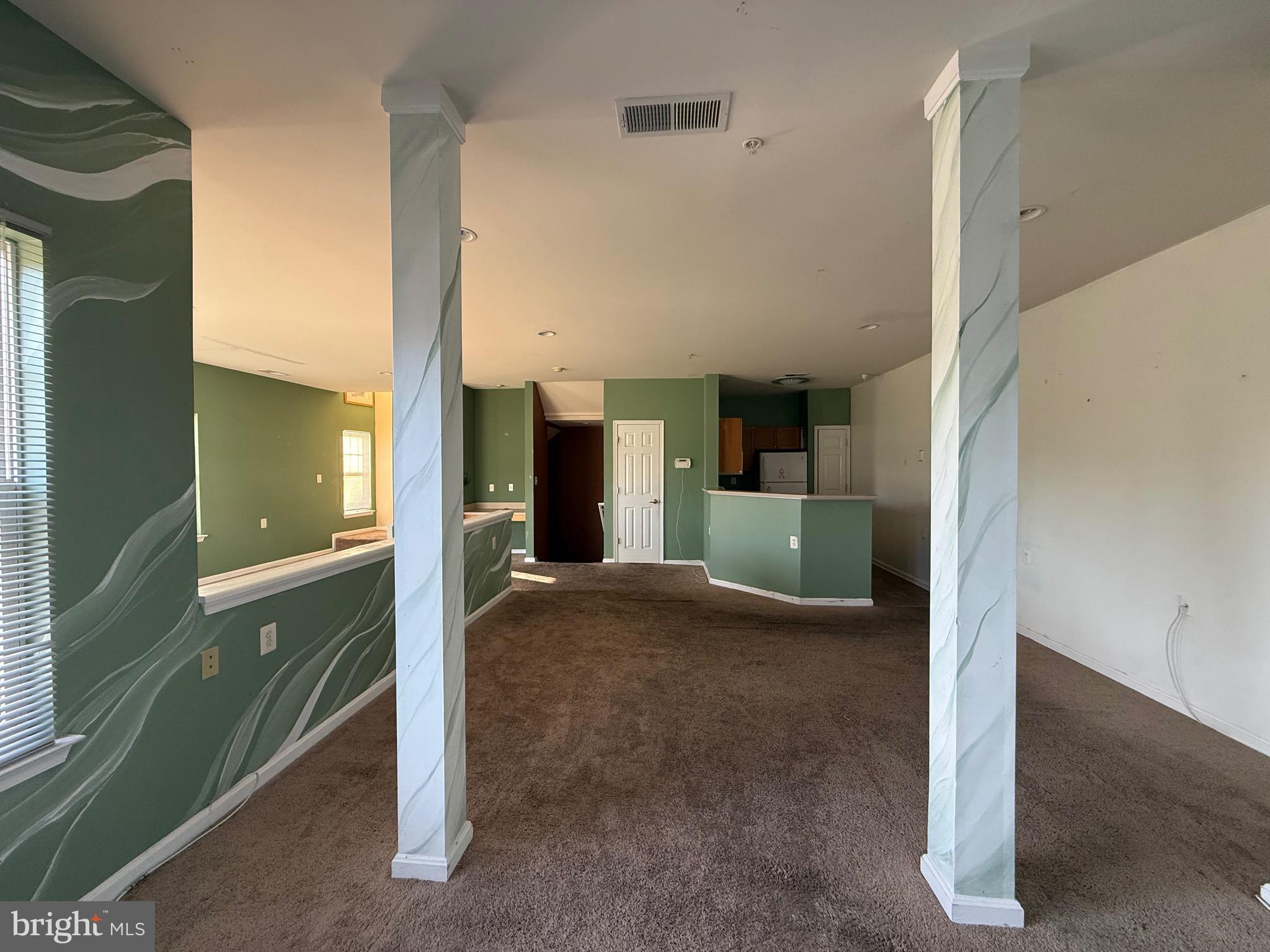 WINDSOR CROSSING - Residential