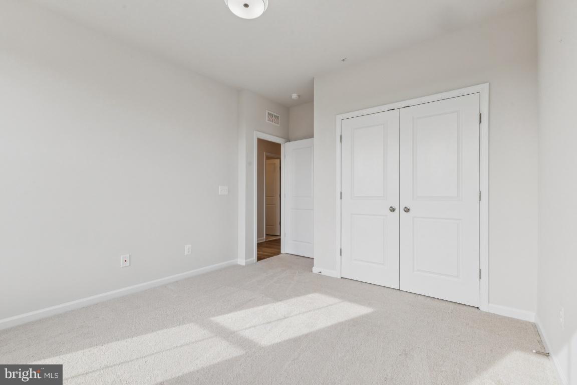 POTOMAC STATION MARKETPLACE - Residential Lease