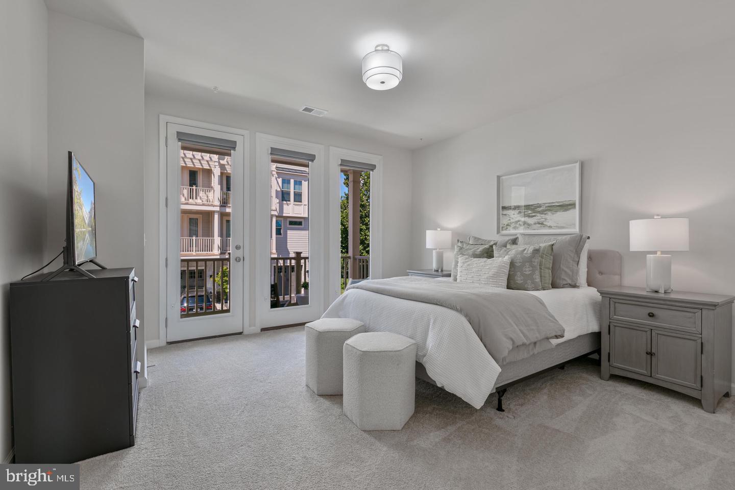 1008 GALENA TERRACE NE