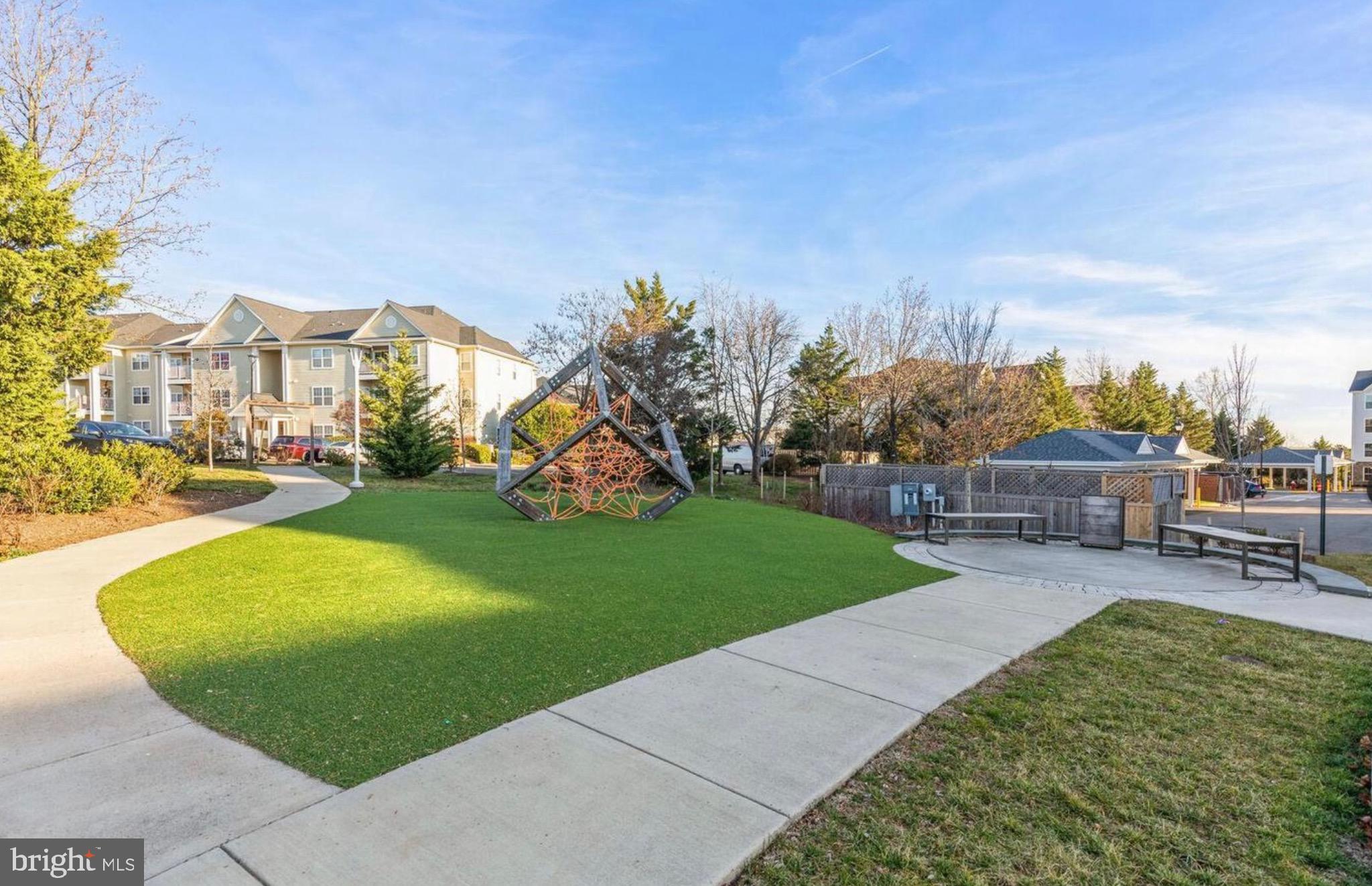 POTOMAC STATION MARKETPLACE - Residential Lease