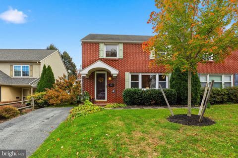 Photo of 1521 Queen Lane, LANCASTER, PA 17601 (MLS # PALA2079162)