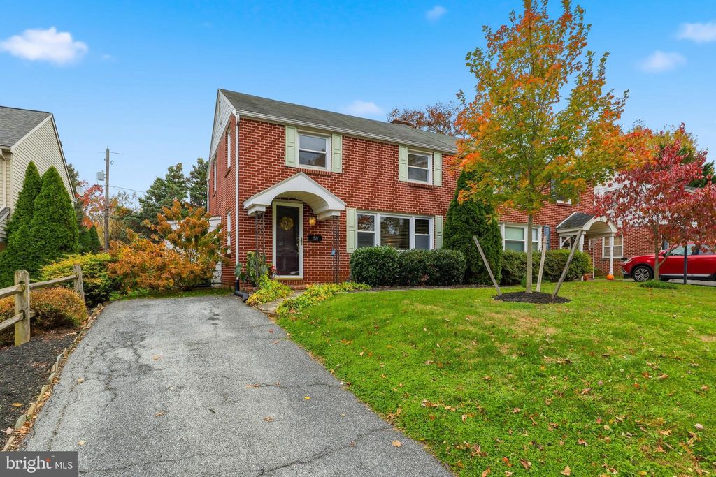 Photo of 1521 Queen Lane, LANCASTER, PA 17601 (MLS # PALA2079162)