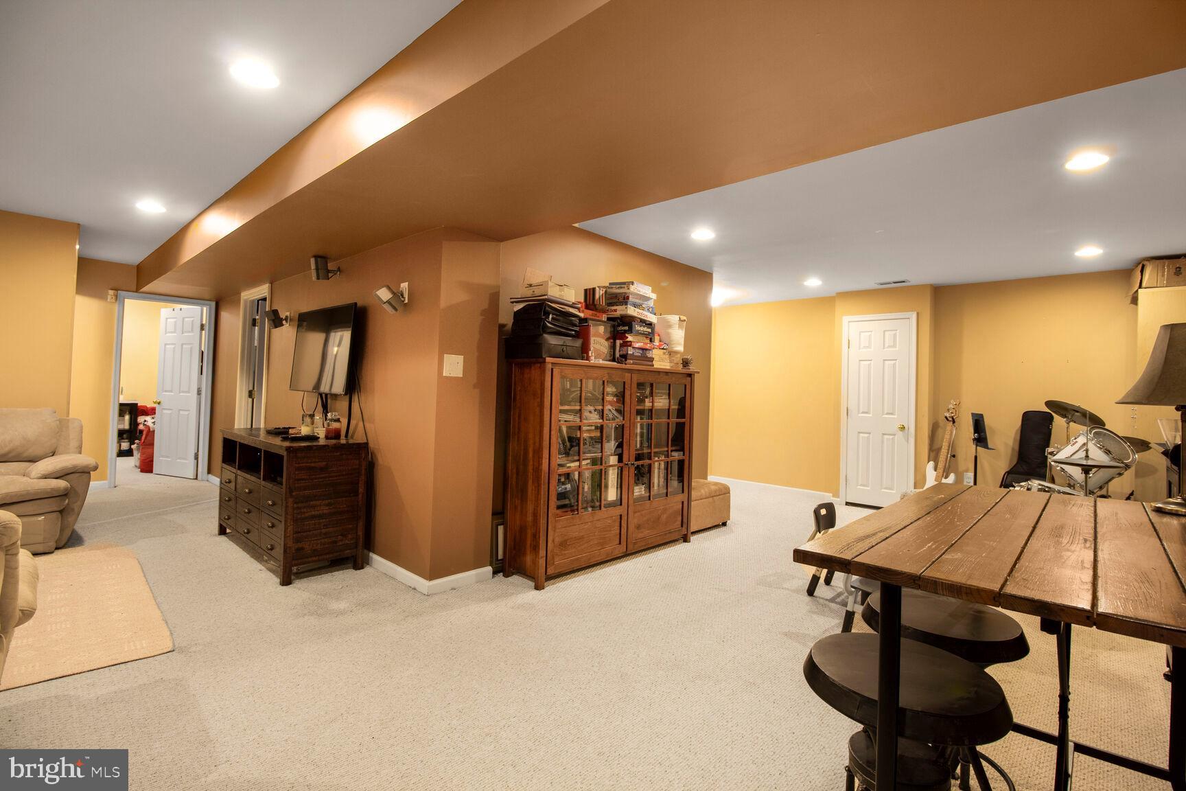 ECKER'S HOLLOW - Residential