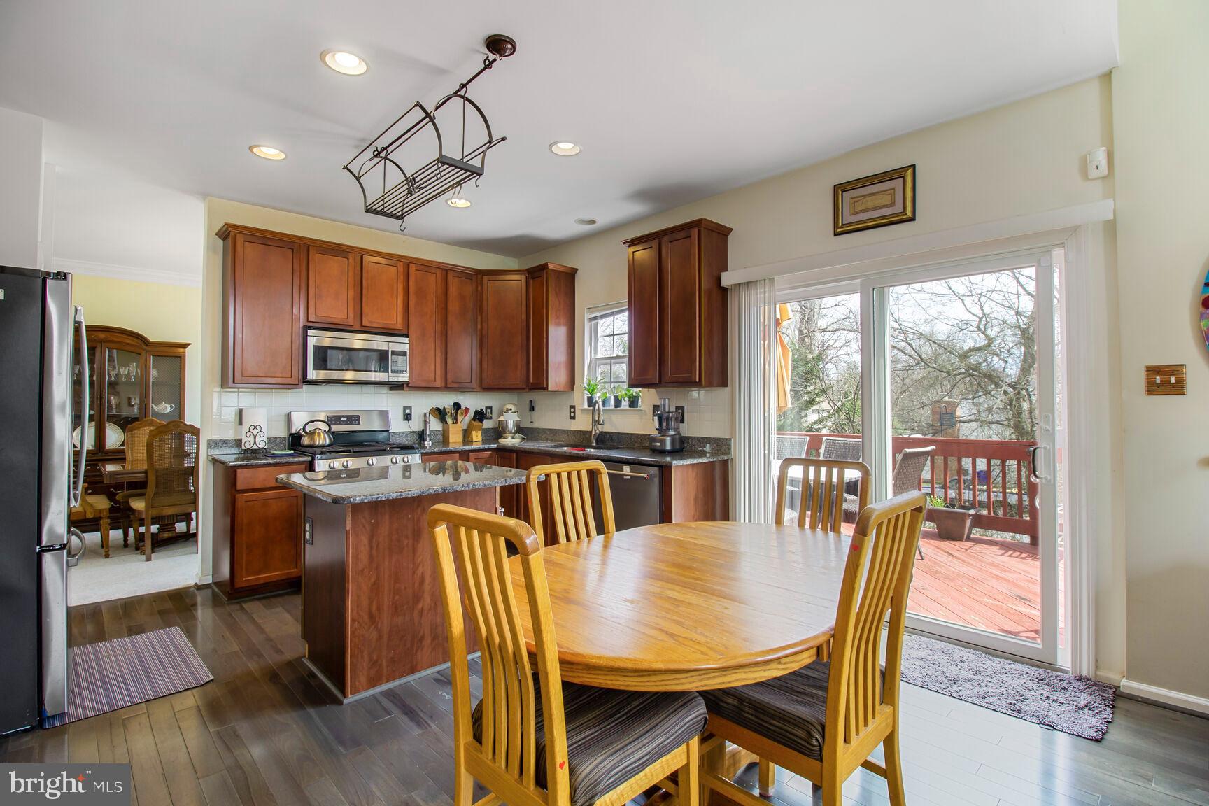 ECKER'S HOLLOW - Residential