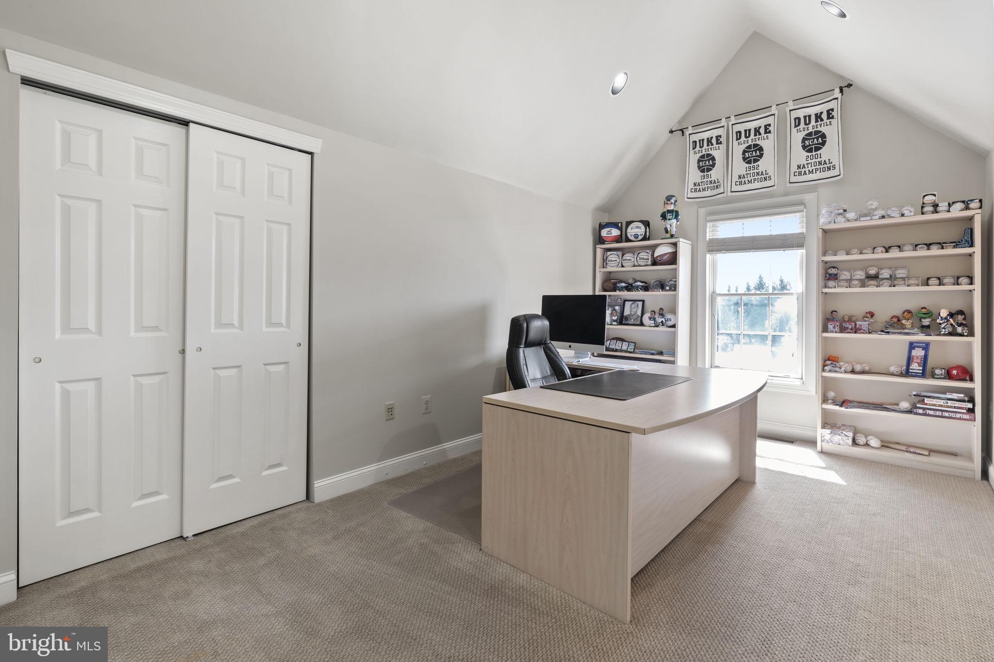 HORSHAM CHASE - Residential