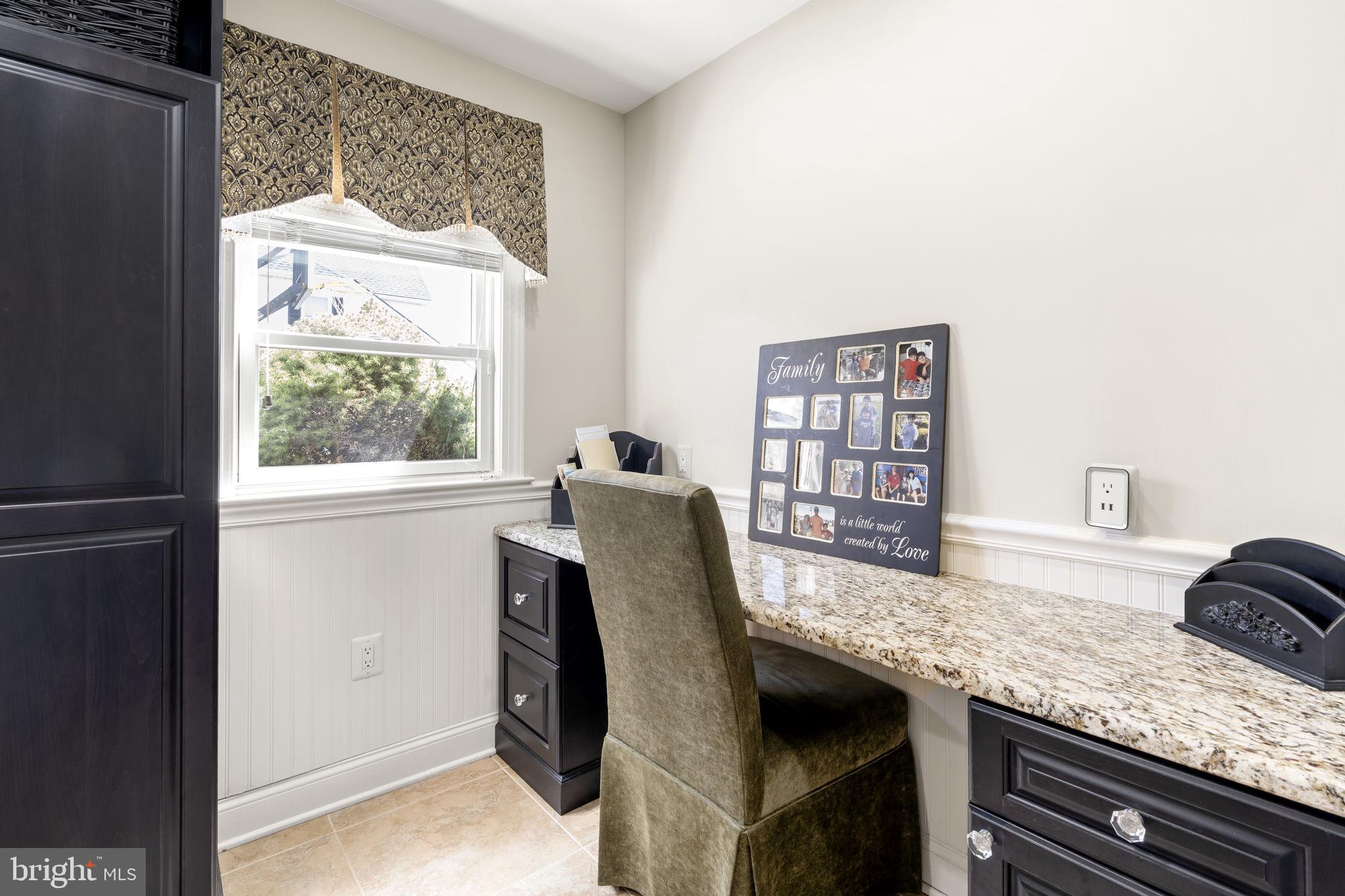 HORSHAM CHASE - Residential