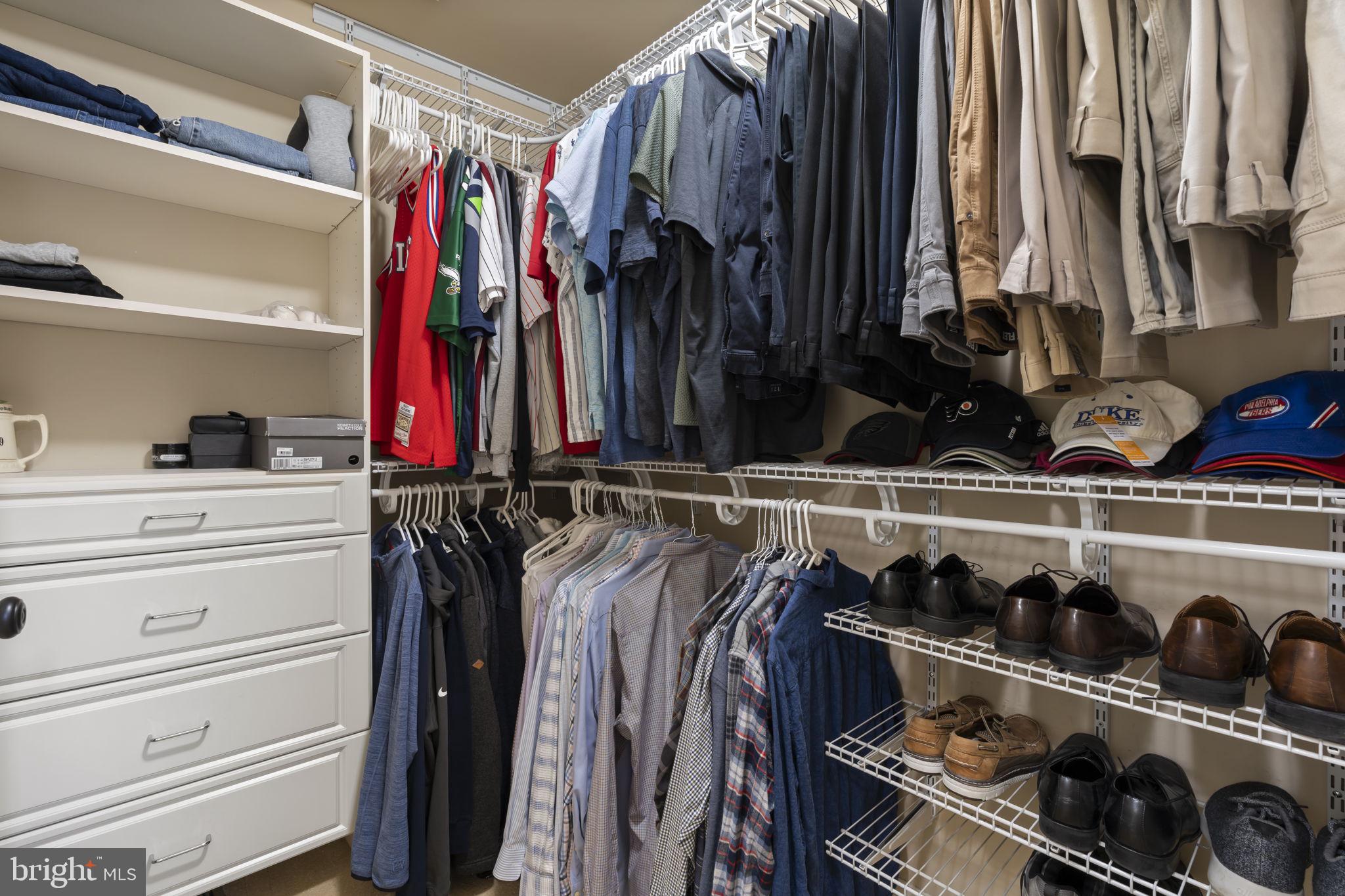 HORSHAM CHASE - Residential