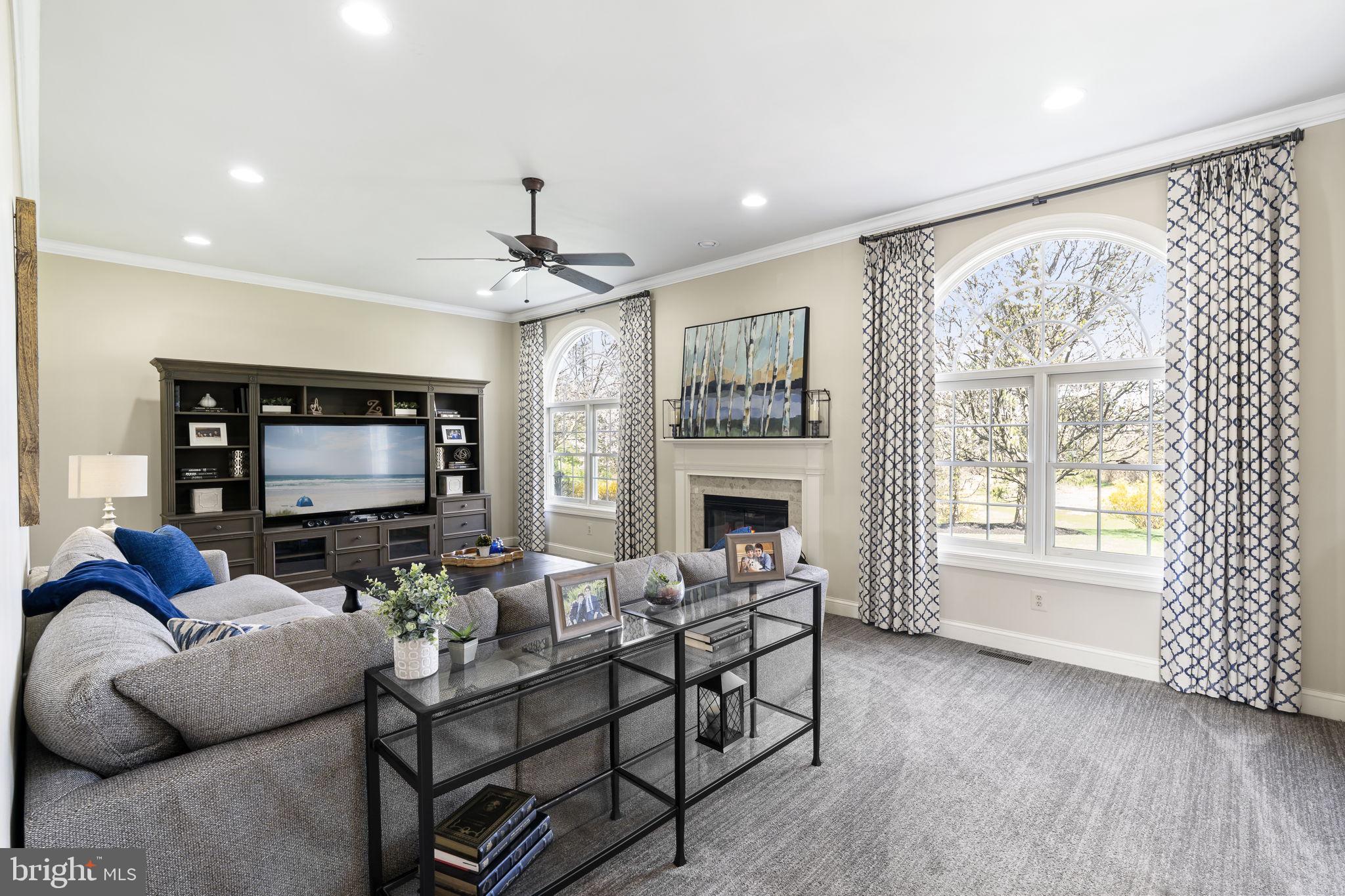 HORSHAM CHASE - Residential