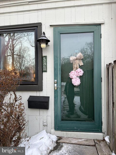 533 SUMMIT HOUSE 533 WEST CHESTER PA 19382