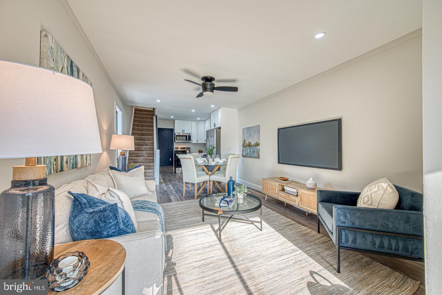 SUMMIT HOUSE - Residential